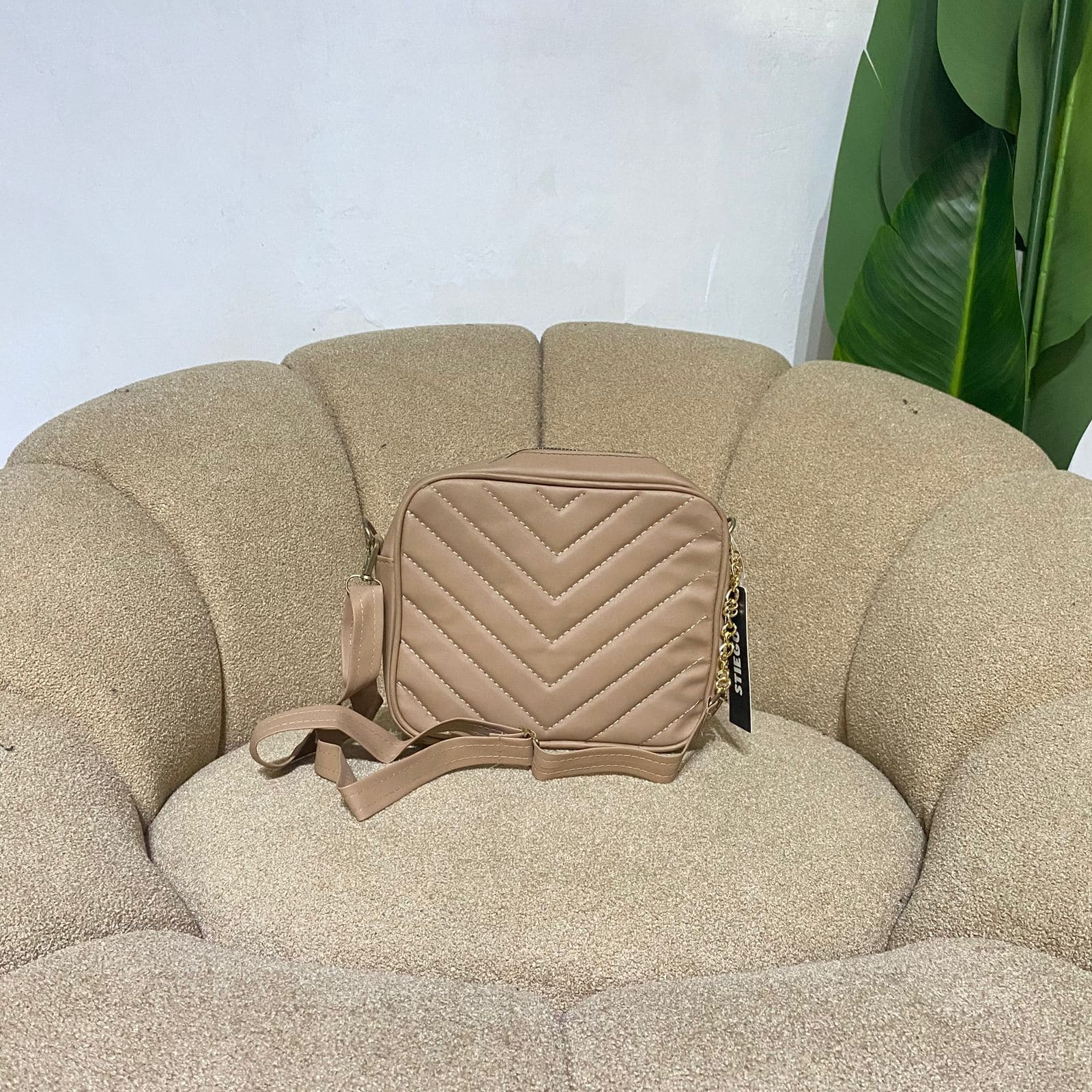 Tas selempang wanita motif Golizar