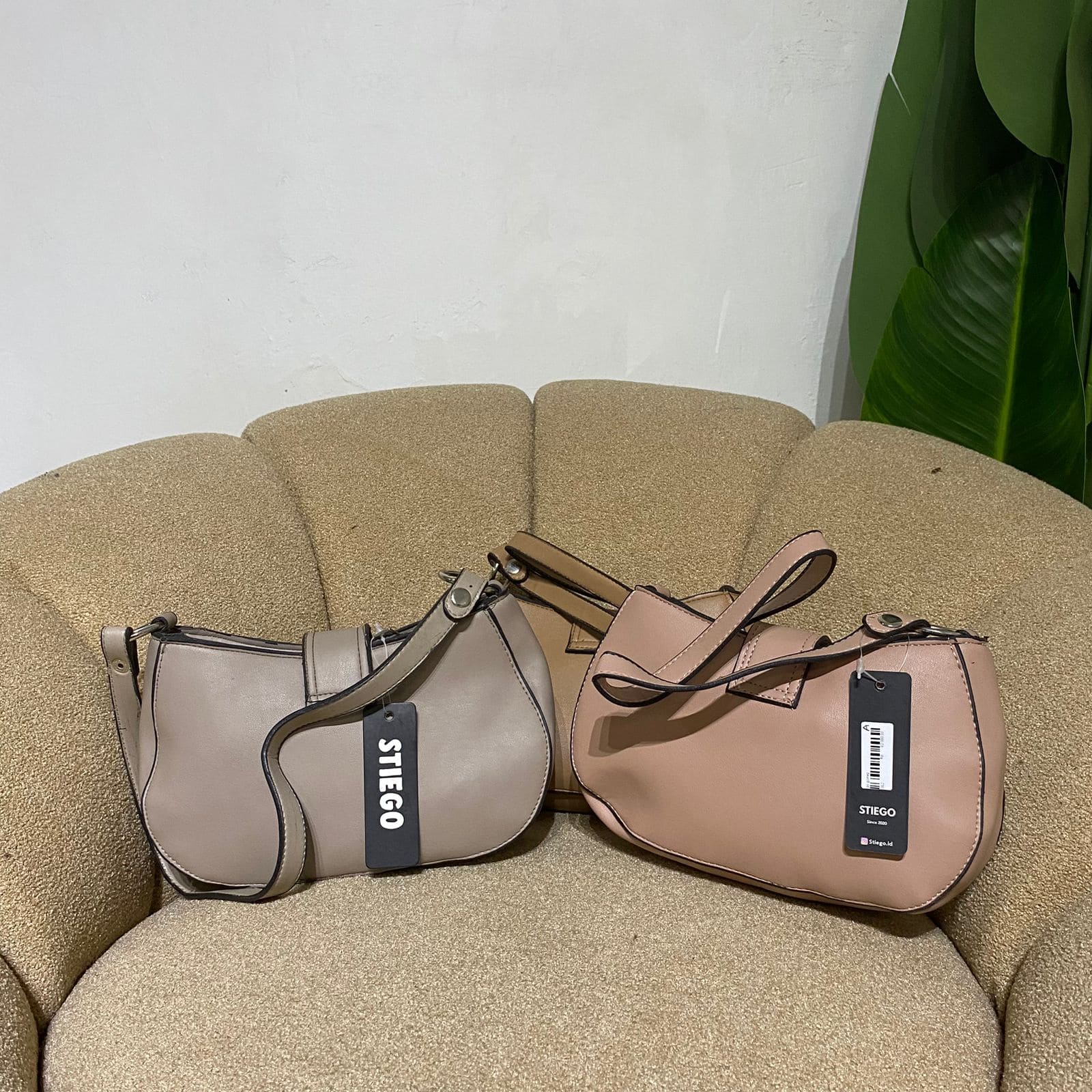 Tas slempang Gomez