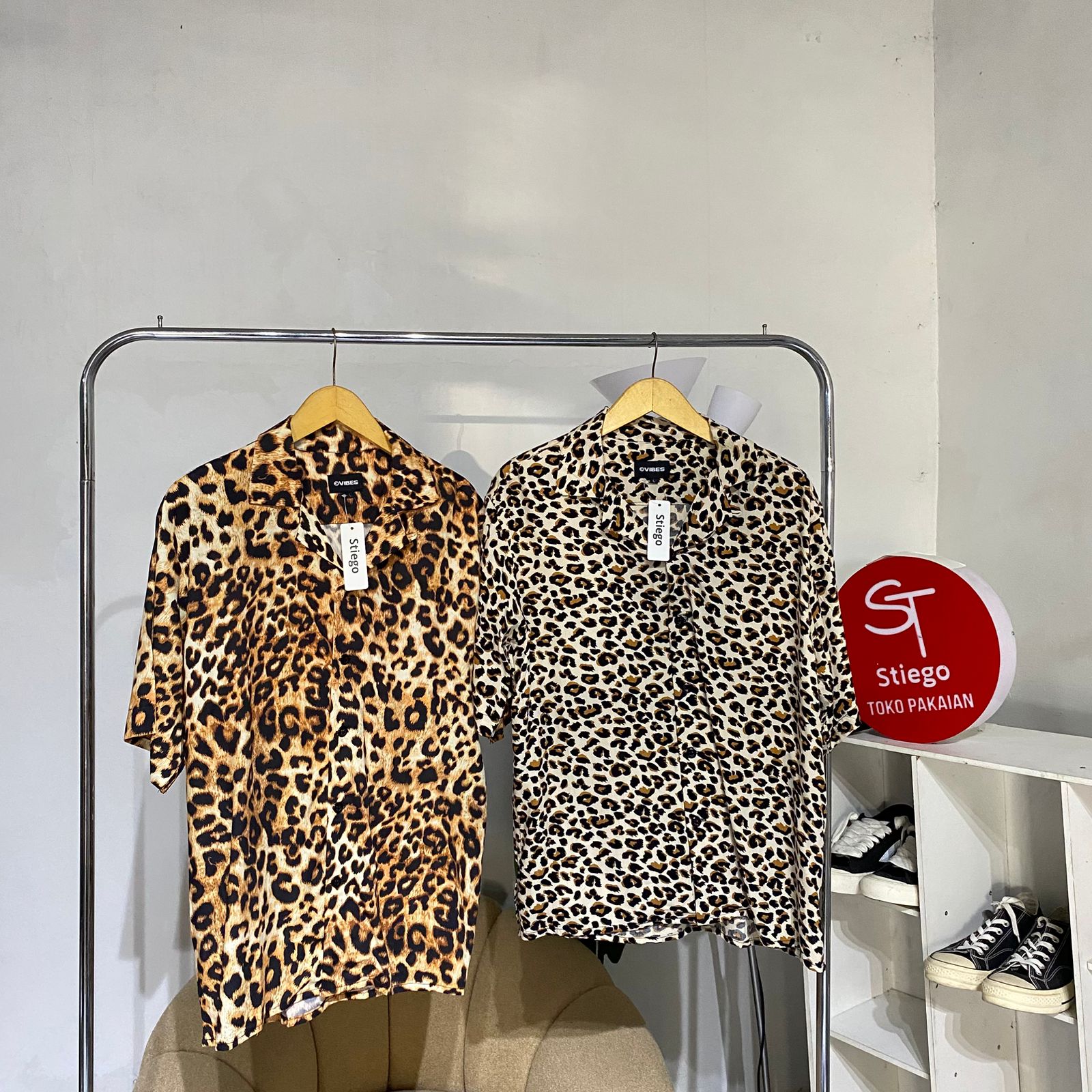 Kemeja Motif Pria Lengan Pendek vibes leopard
