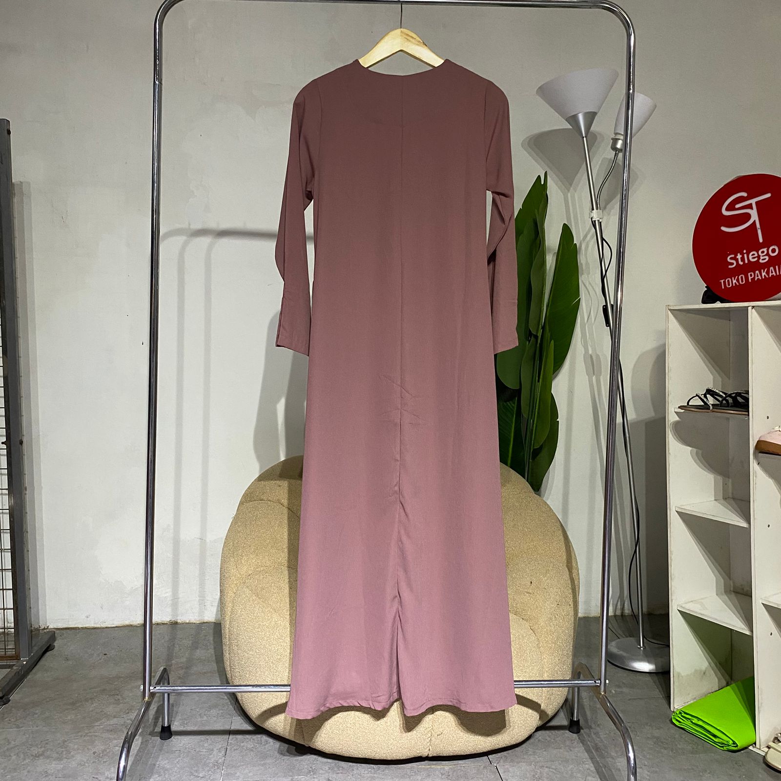 Abaya wanita gold button