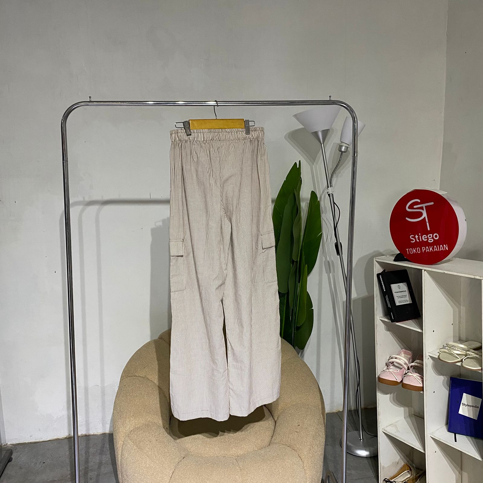 Celana wanita cargo basic lost stripe