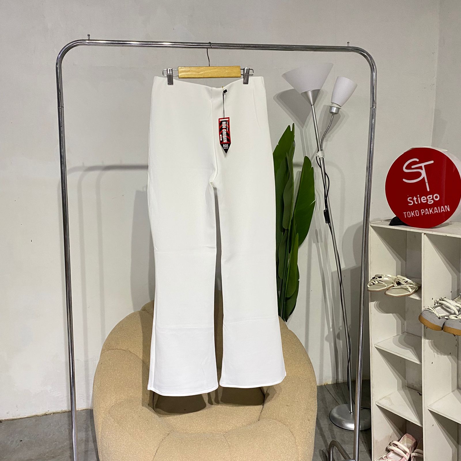 Celana wanita flare cutbray scuba