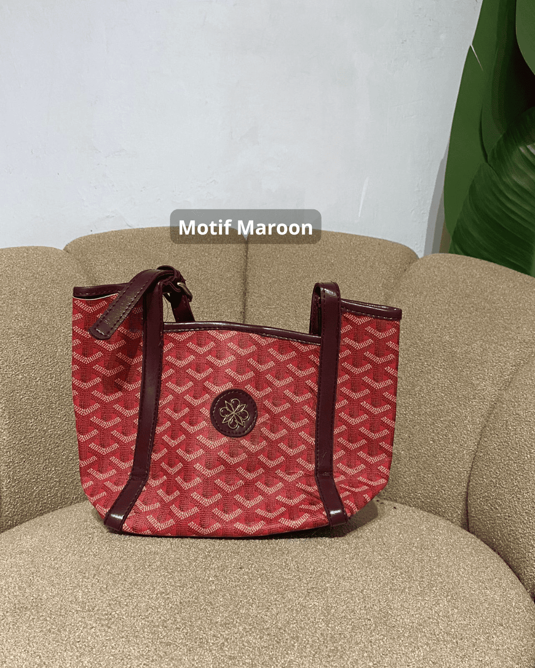 Tas slempang wanita motif Noni