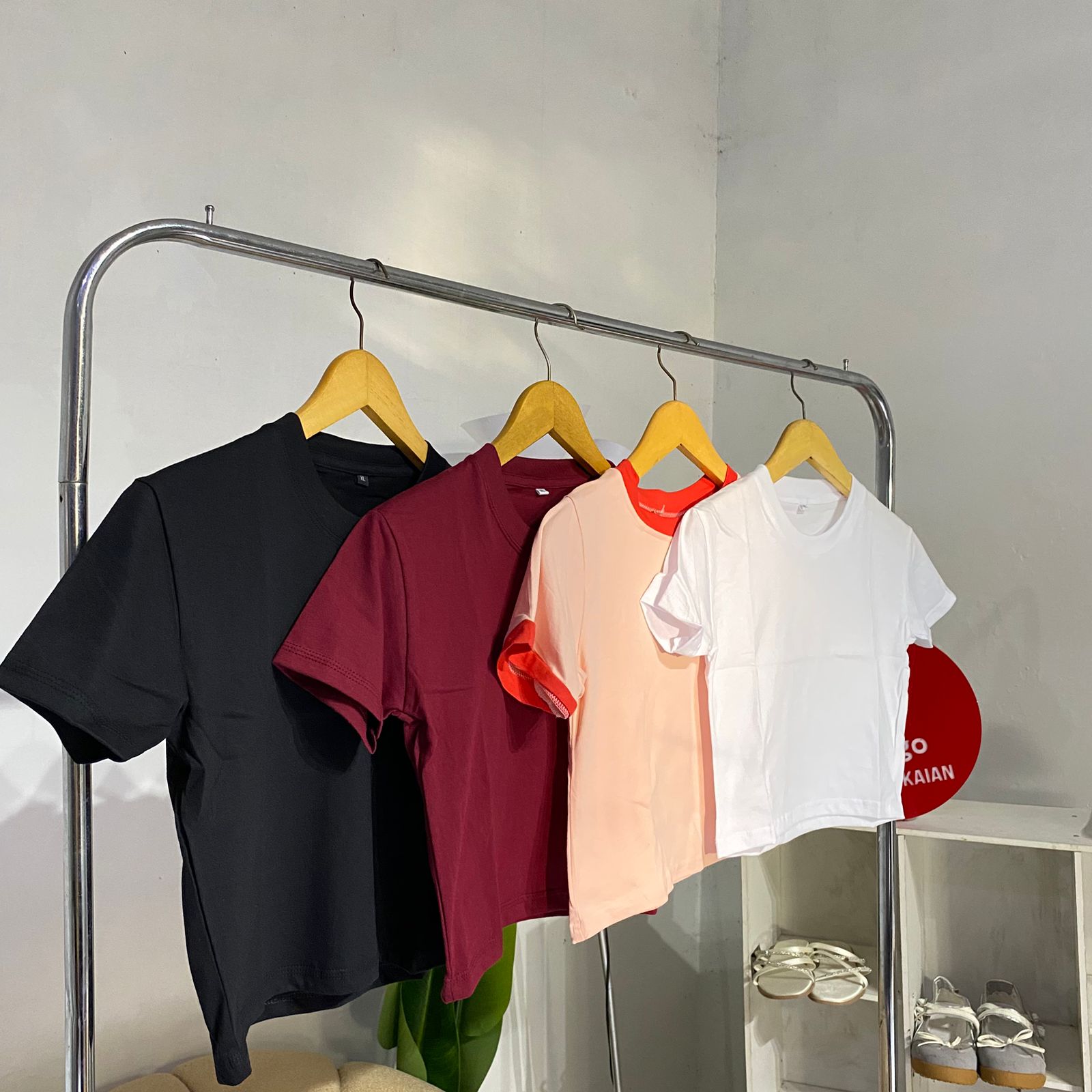 kaos polos slim wanita