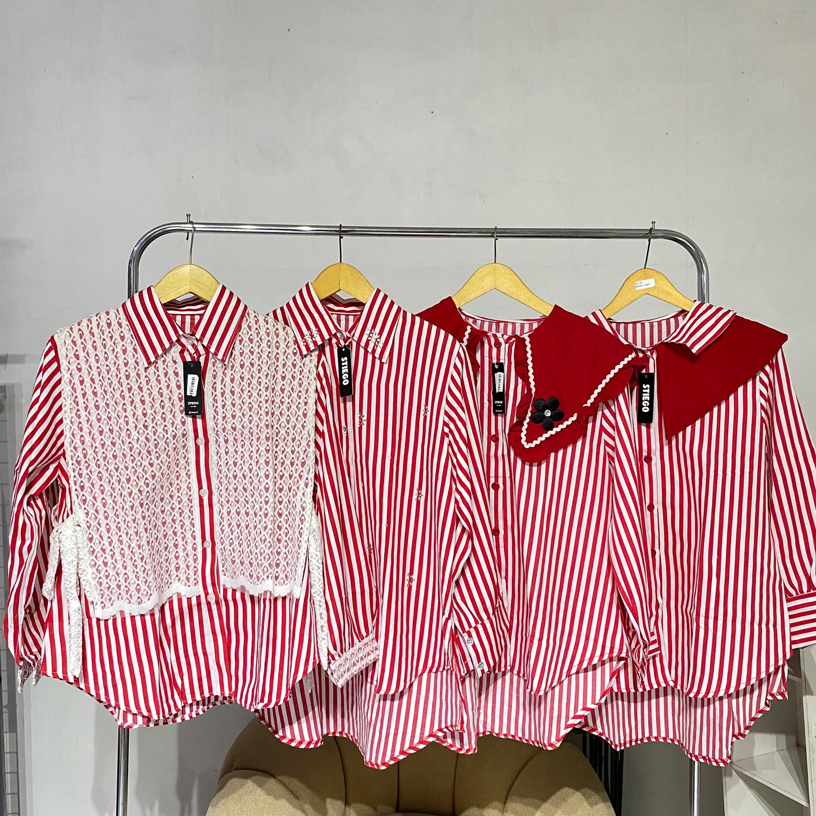 Kemeja wanita Merah Putih