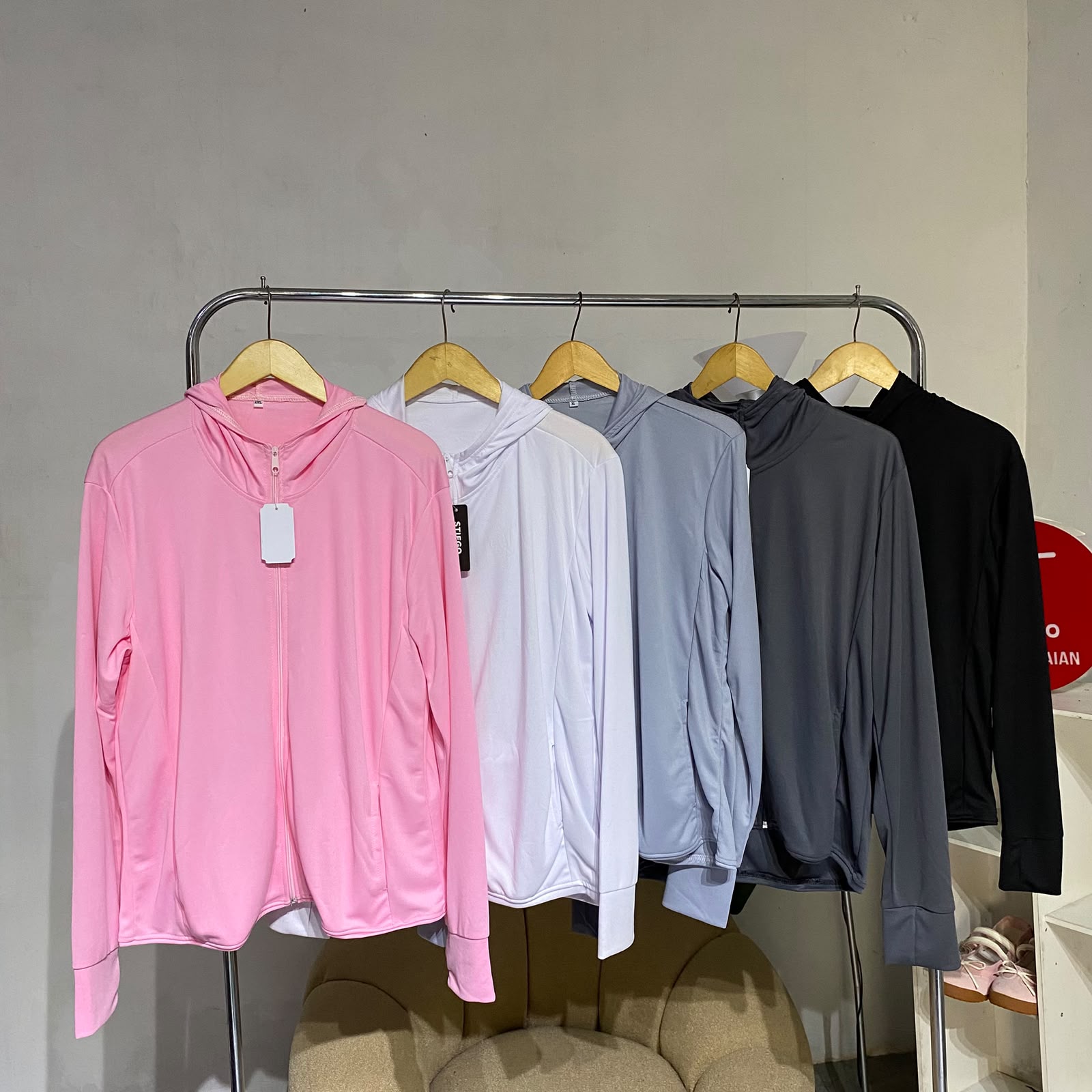 Jaket olahraga wanita slim anti uv ziper basic