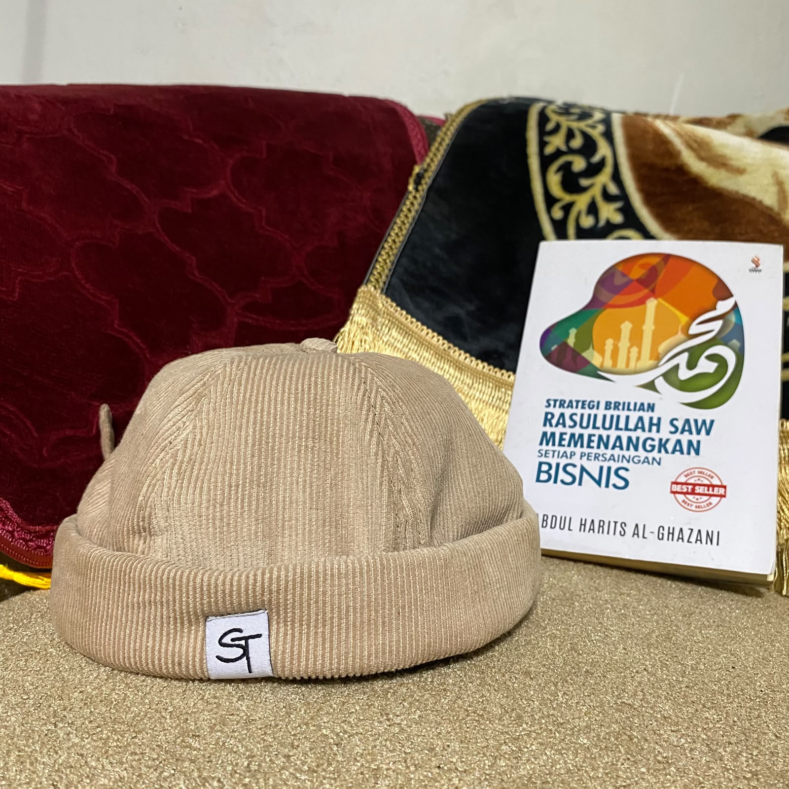 Stiego topi/peci mikihat corduroy