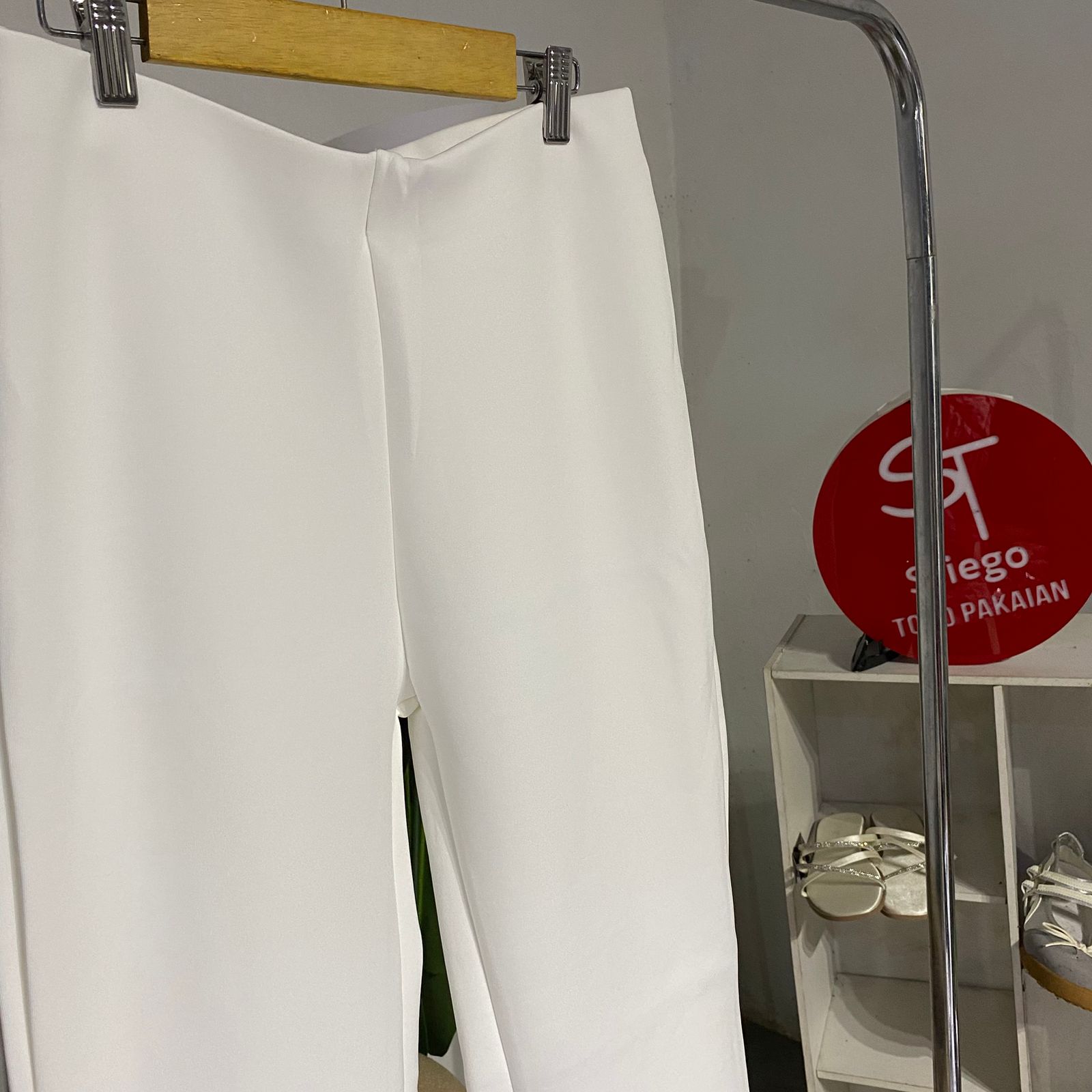 Celana wanita flare cutbray scuba