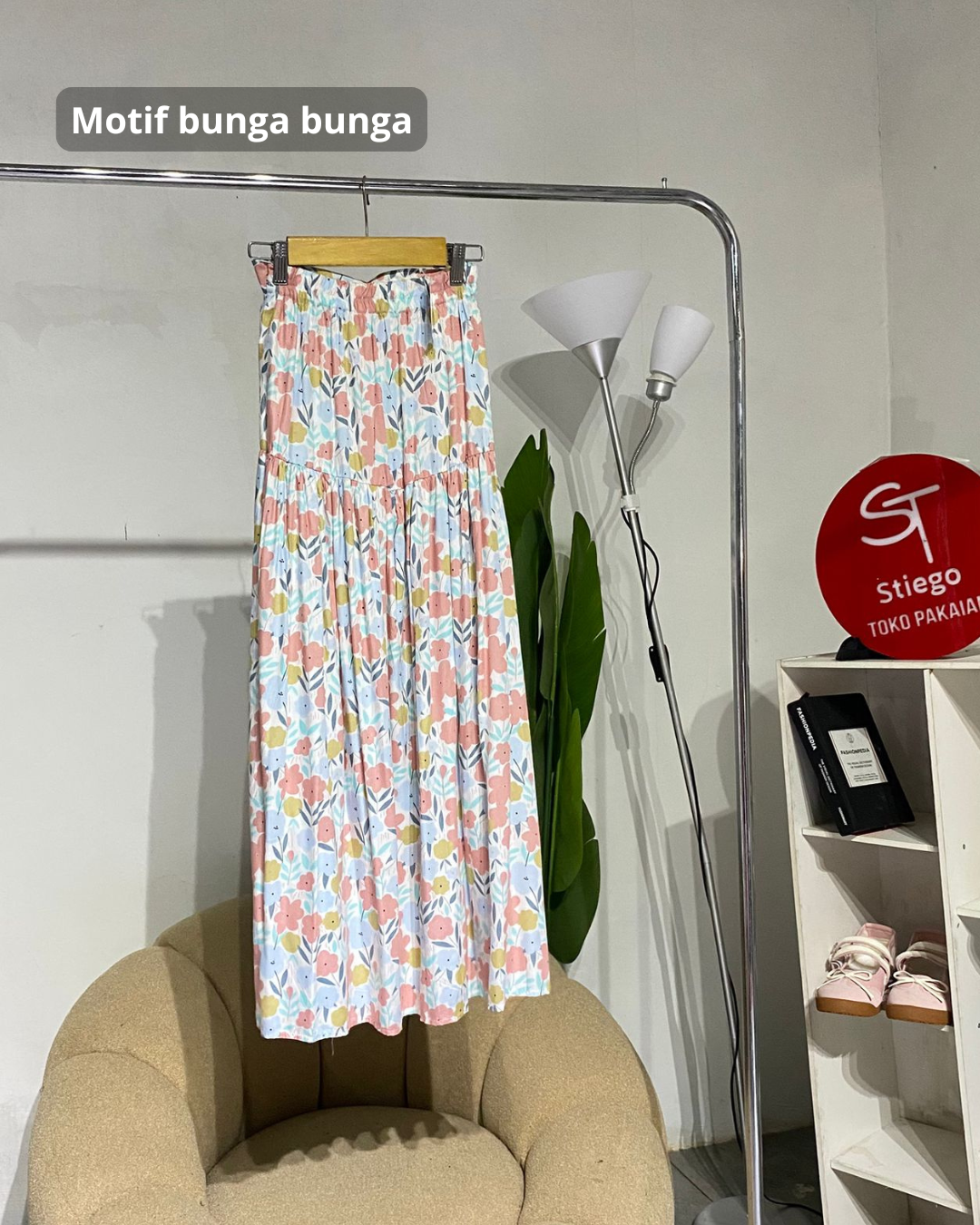 Rok wanita motif