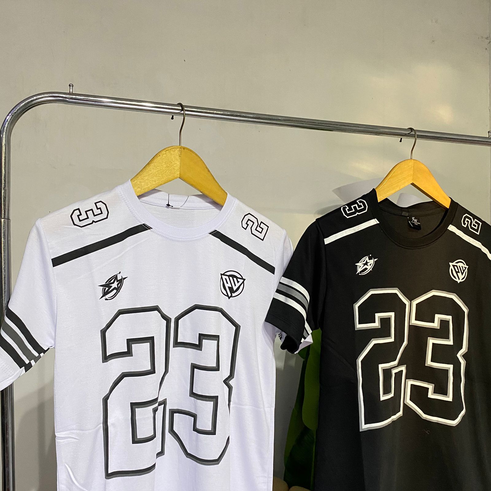 kaos platinum word pria