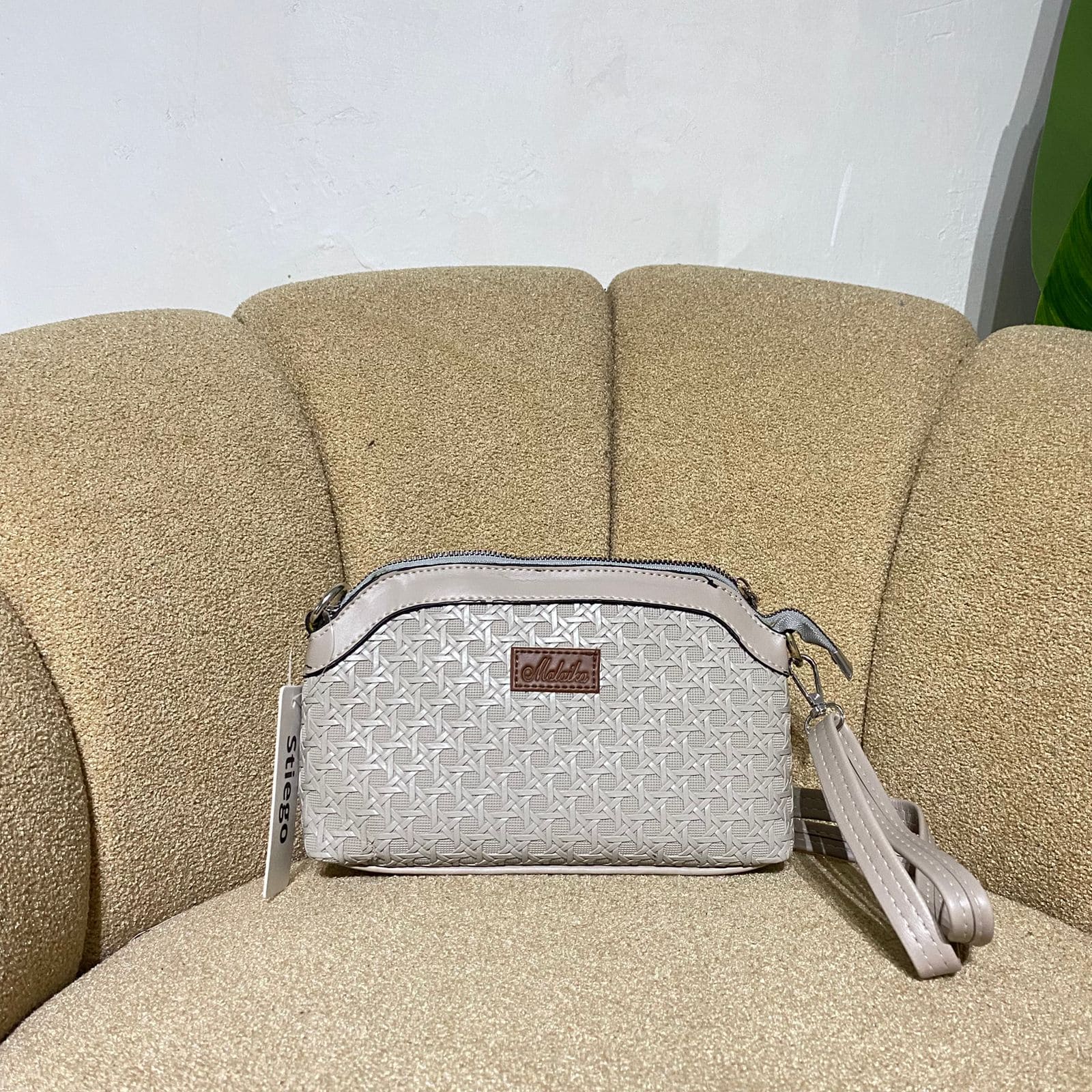 Tas slempang wanita motif OTG Kotak