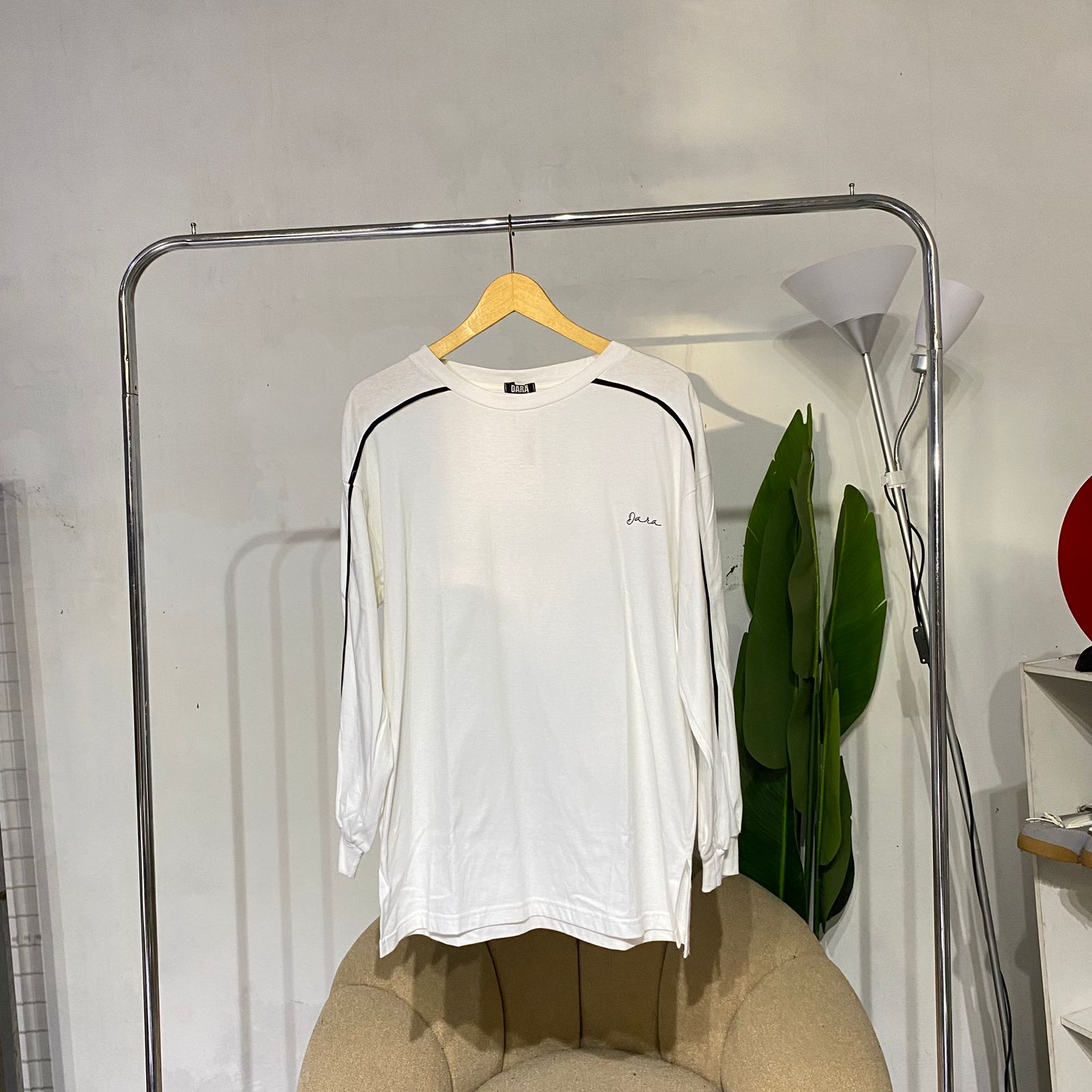 kaos  wanita dara list
