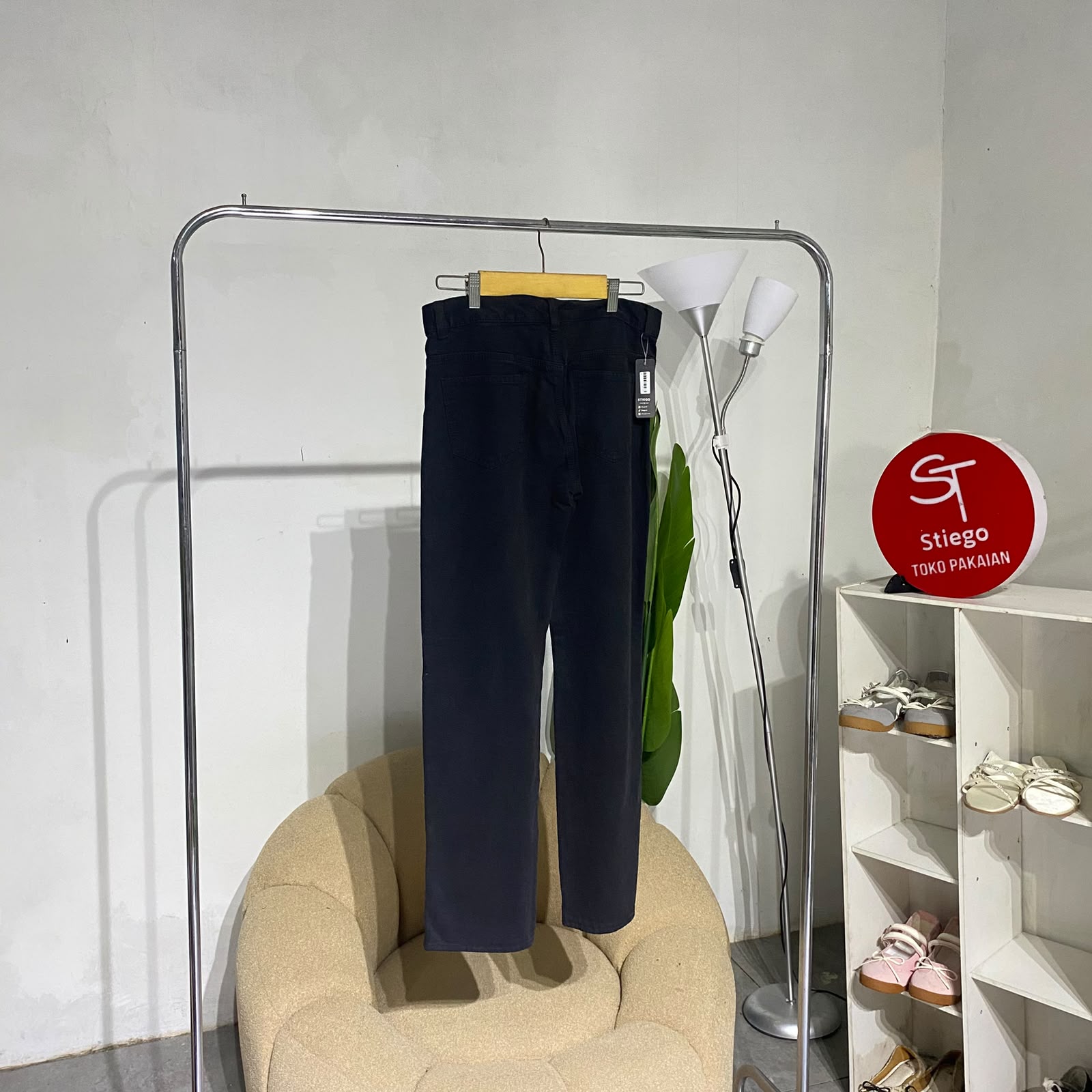 celana wanita jeans loose black hitam