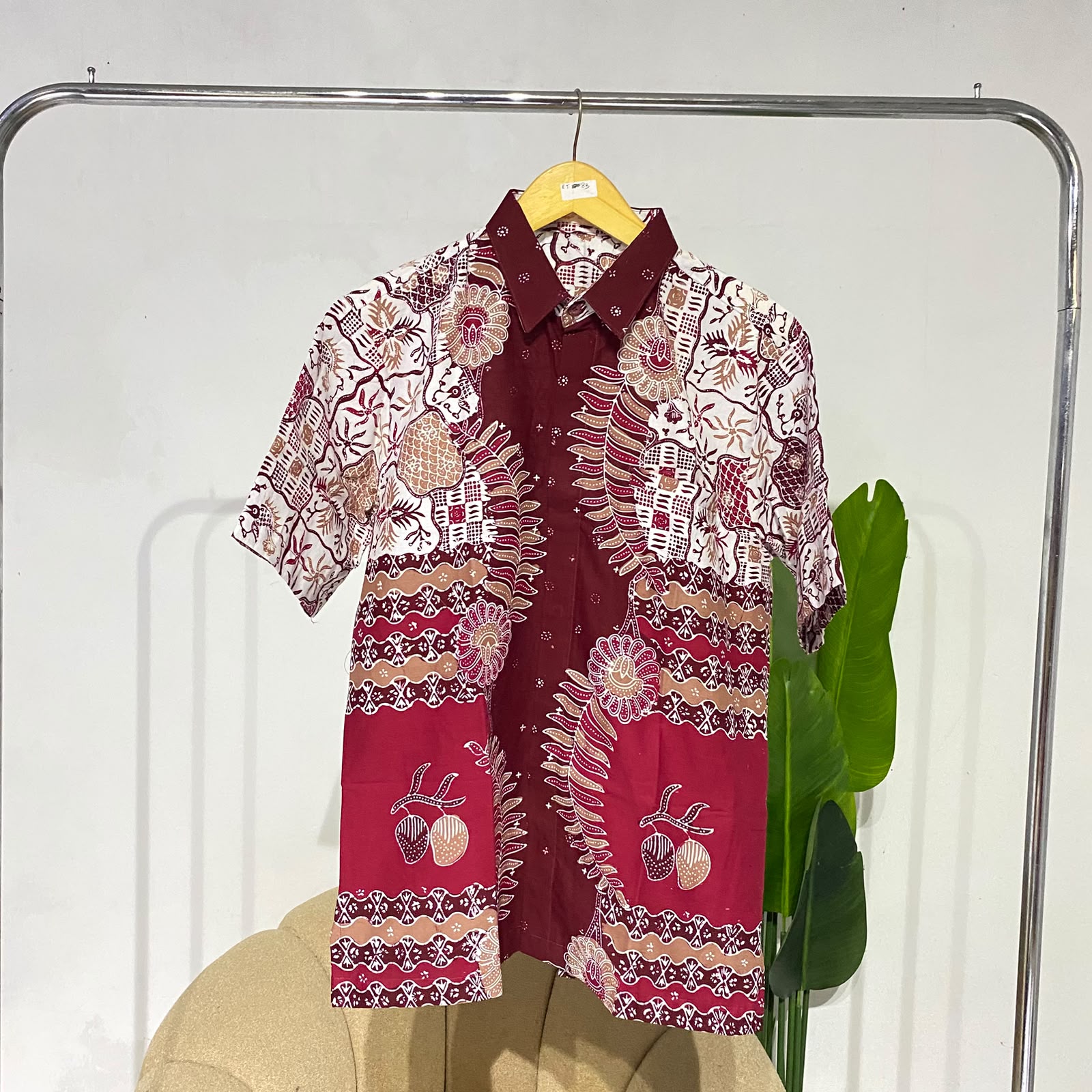Kemeja batik  pria lengan pendek binair