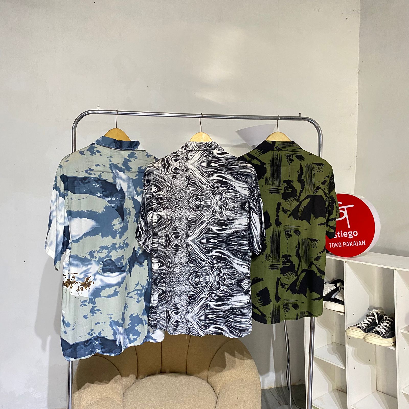 kemeja motif pria lengan pendek