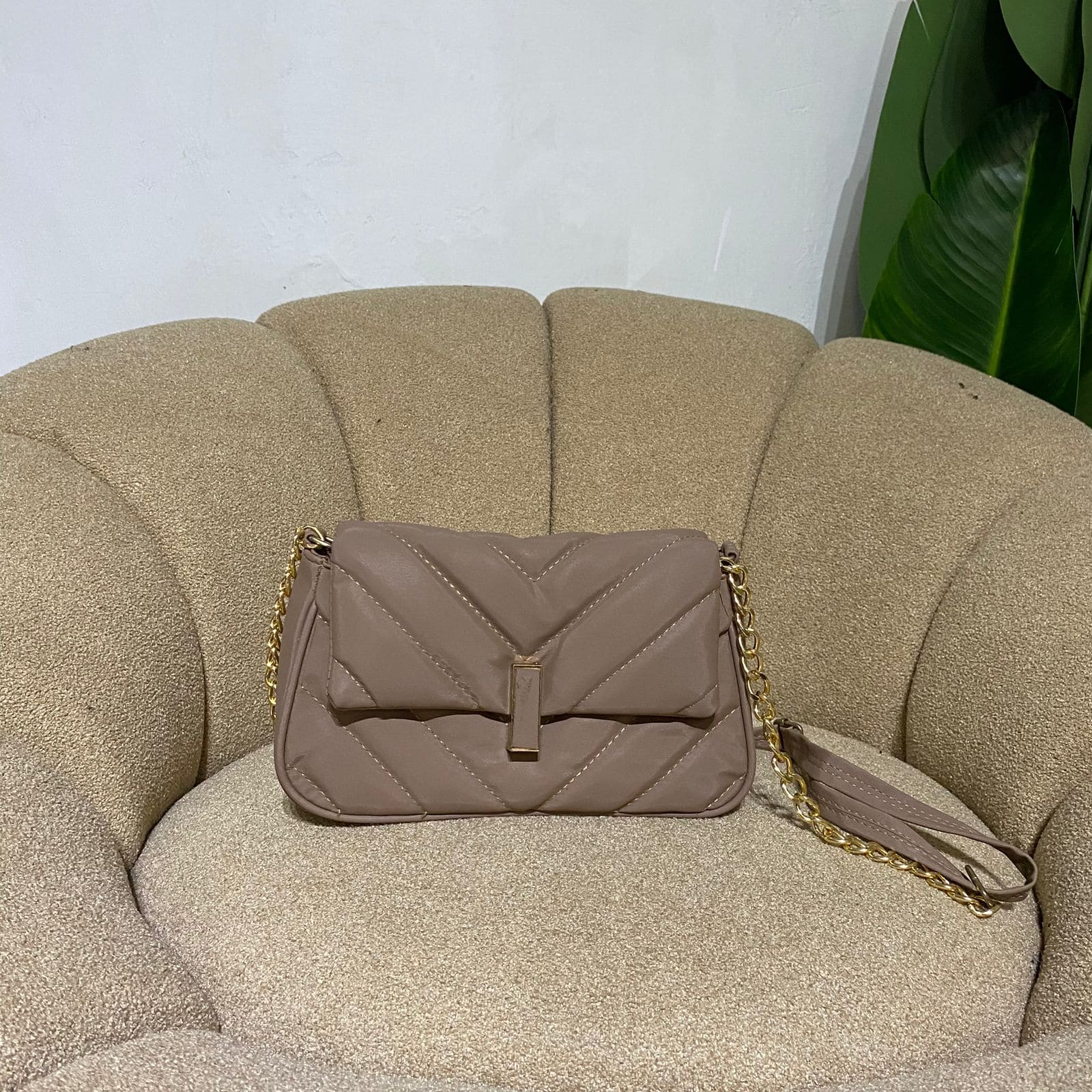 Tas slempang wanita motif Cetrine
