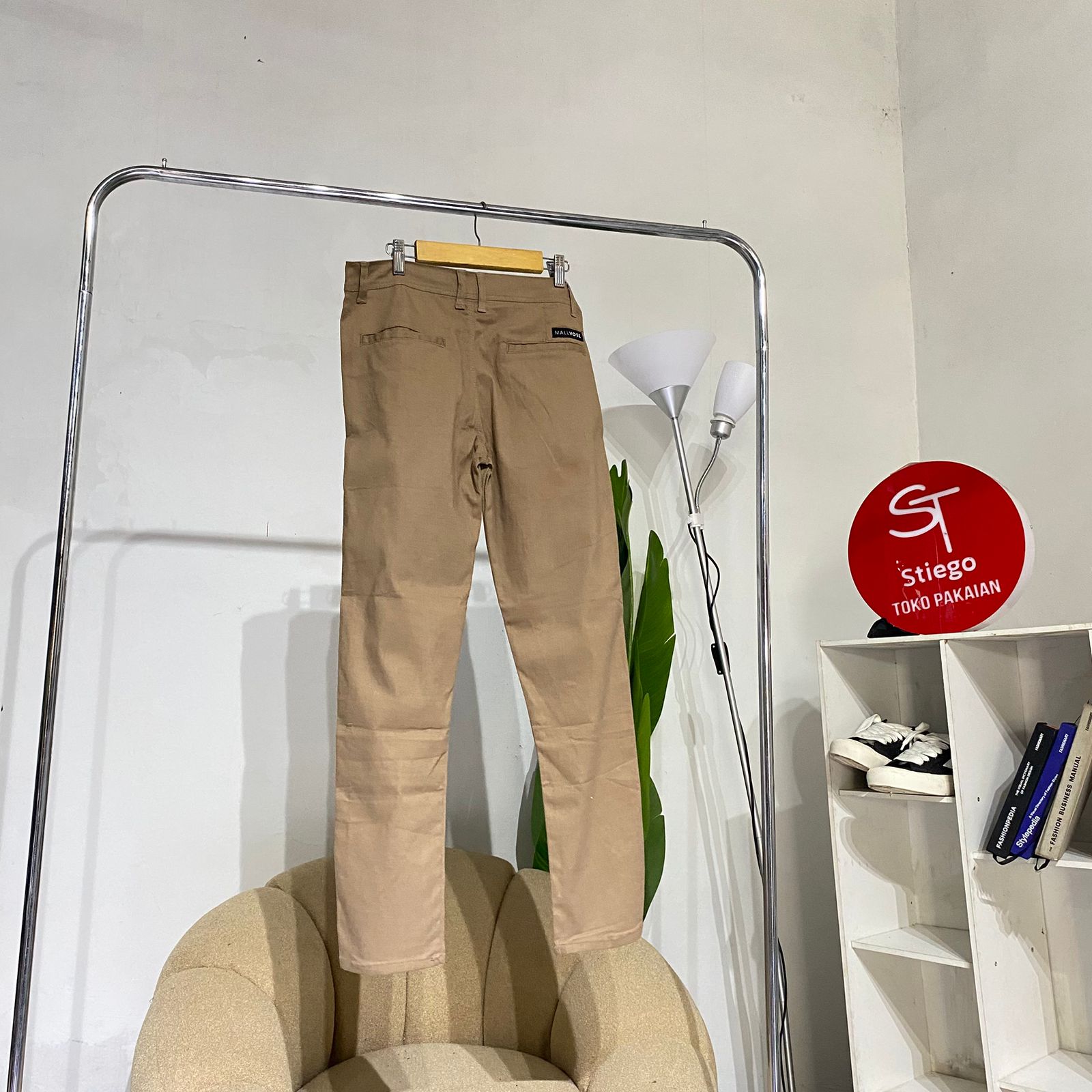 Celana Chinos Panjang  Pria 710