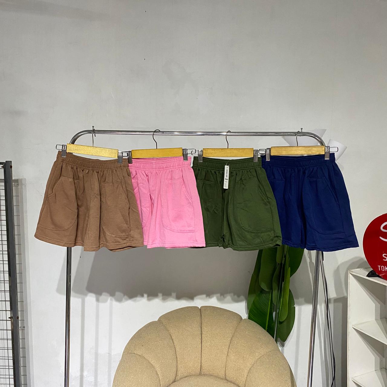 Celana Pendek wanita