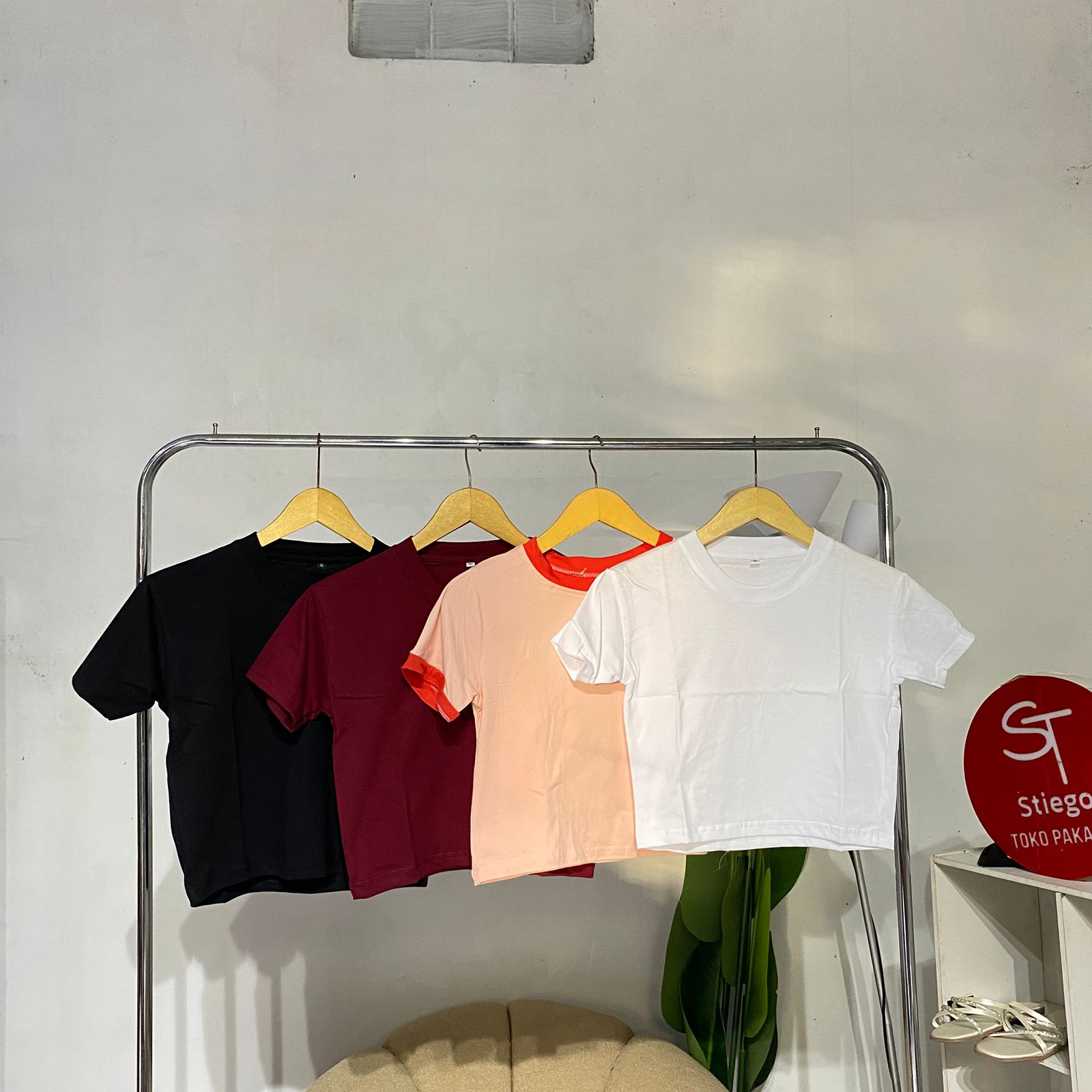 kaos polos slim wanita