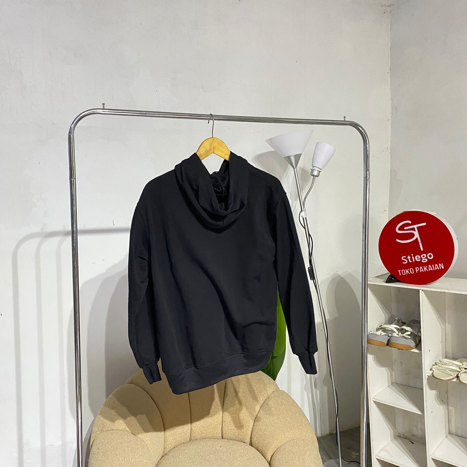 sweater   crewneck wanita pita