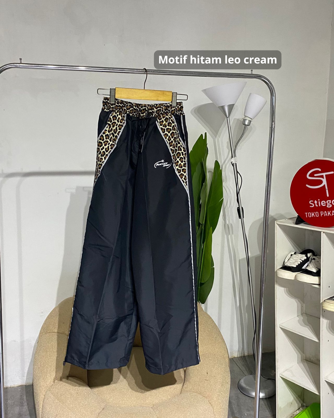 Celana leopard  Sport Baggy Pants Reflective Motif Leopard