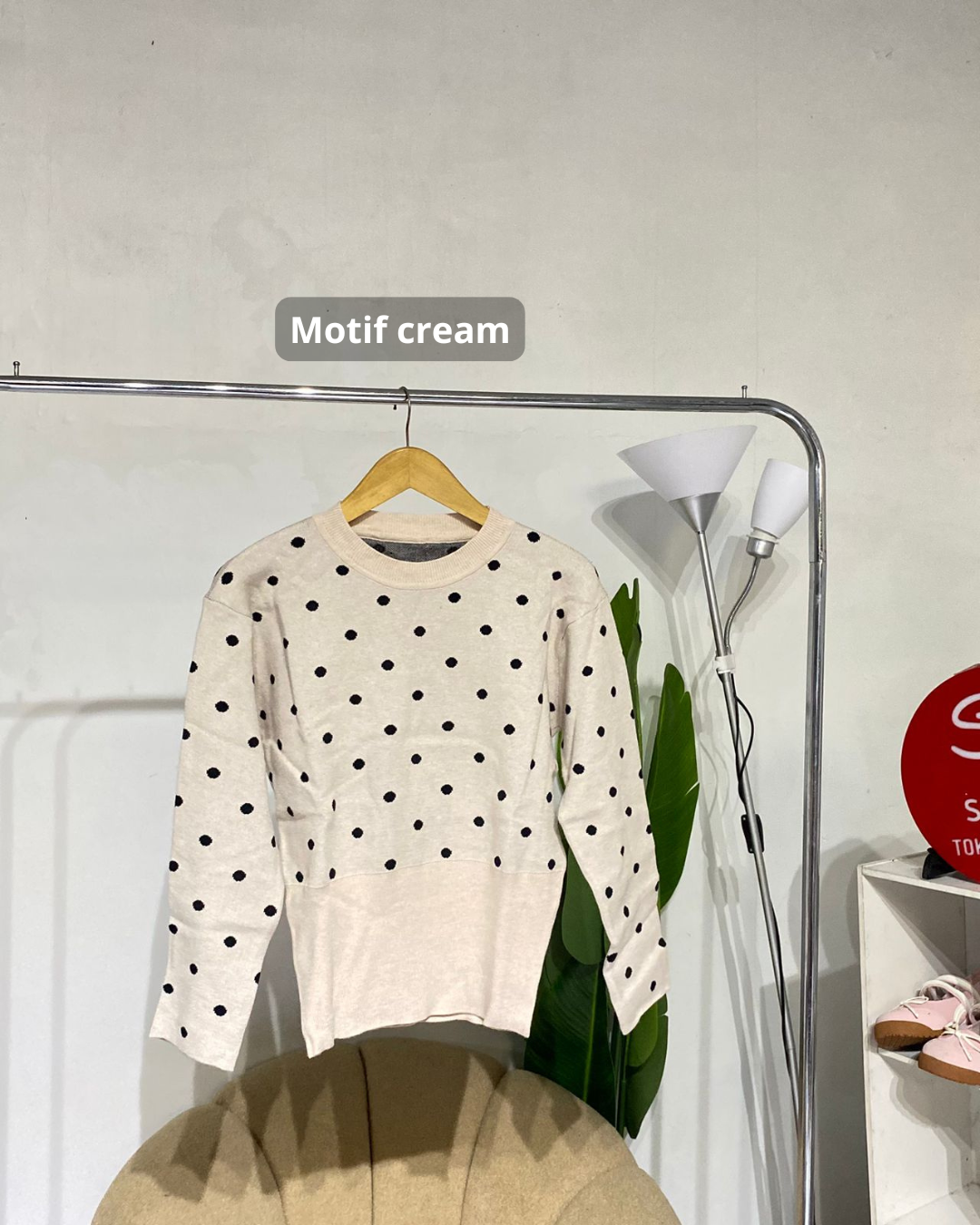Atasan knit Reynata Crop Blouse Polkadot