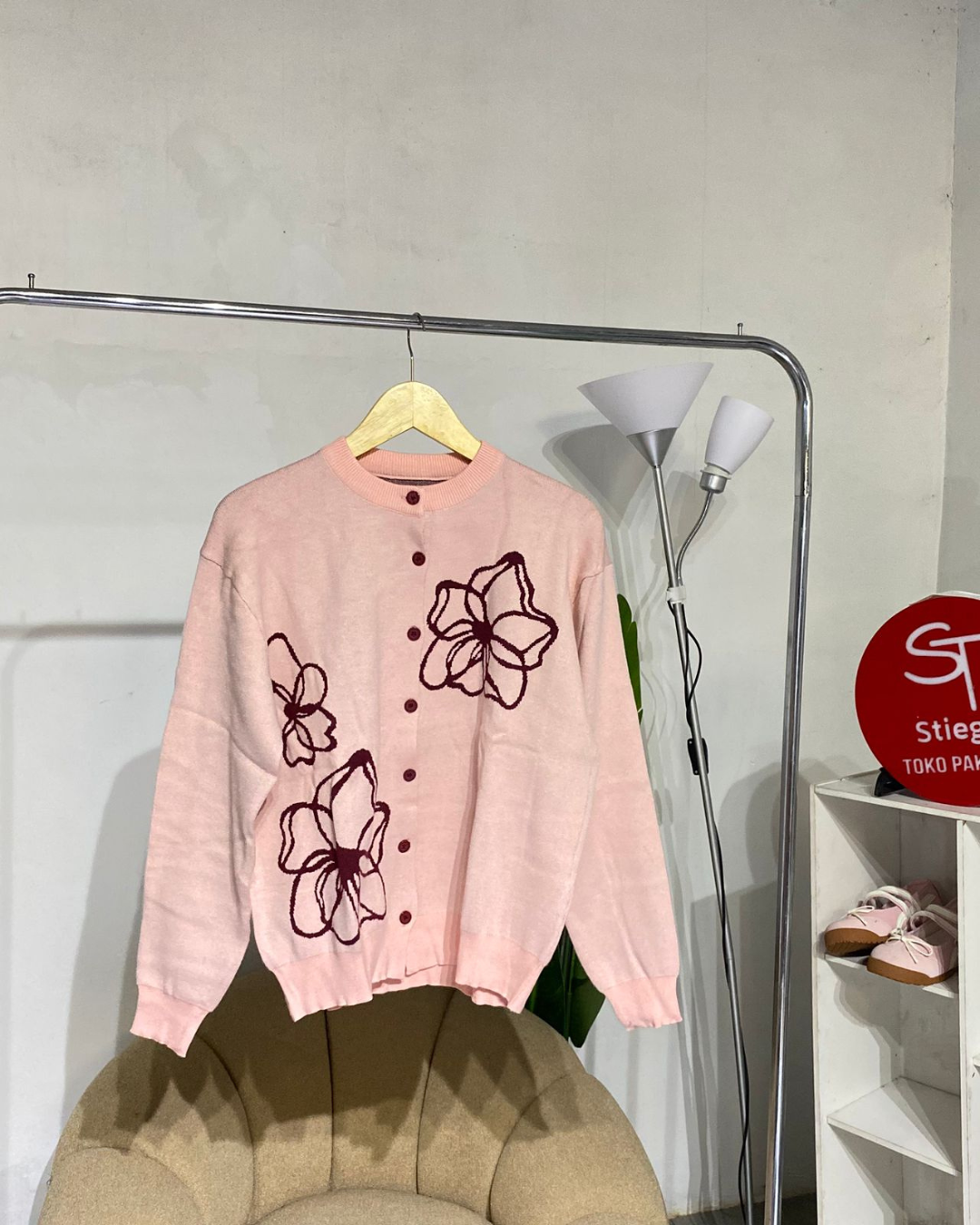 Yoona Viscose Cardigan Rajut Wanita Motif Bunga
