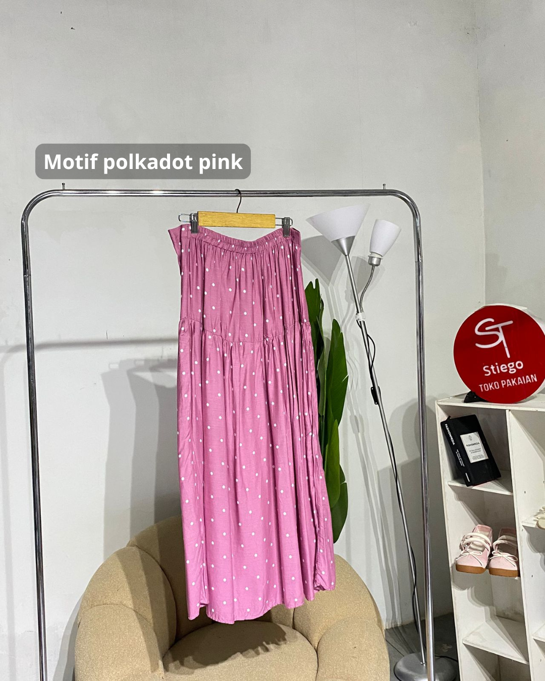 Rok wanita motif