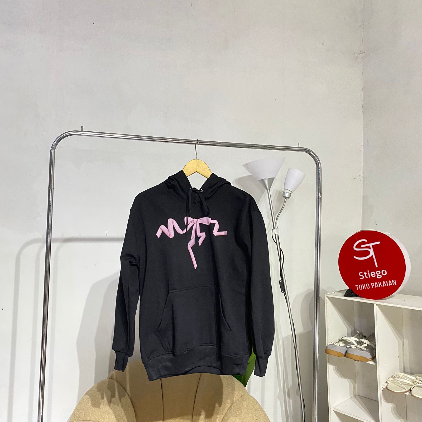 sweater   crewneck wanita pita
