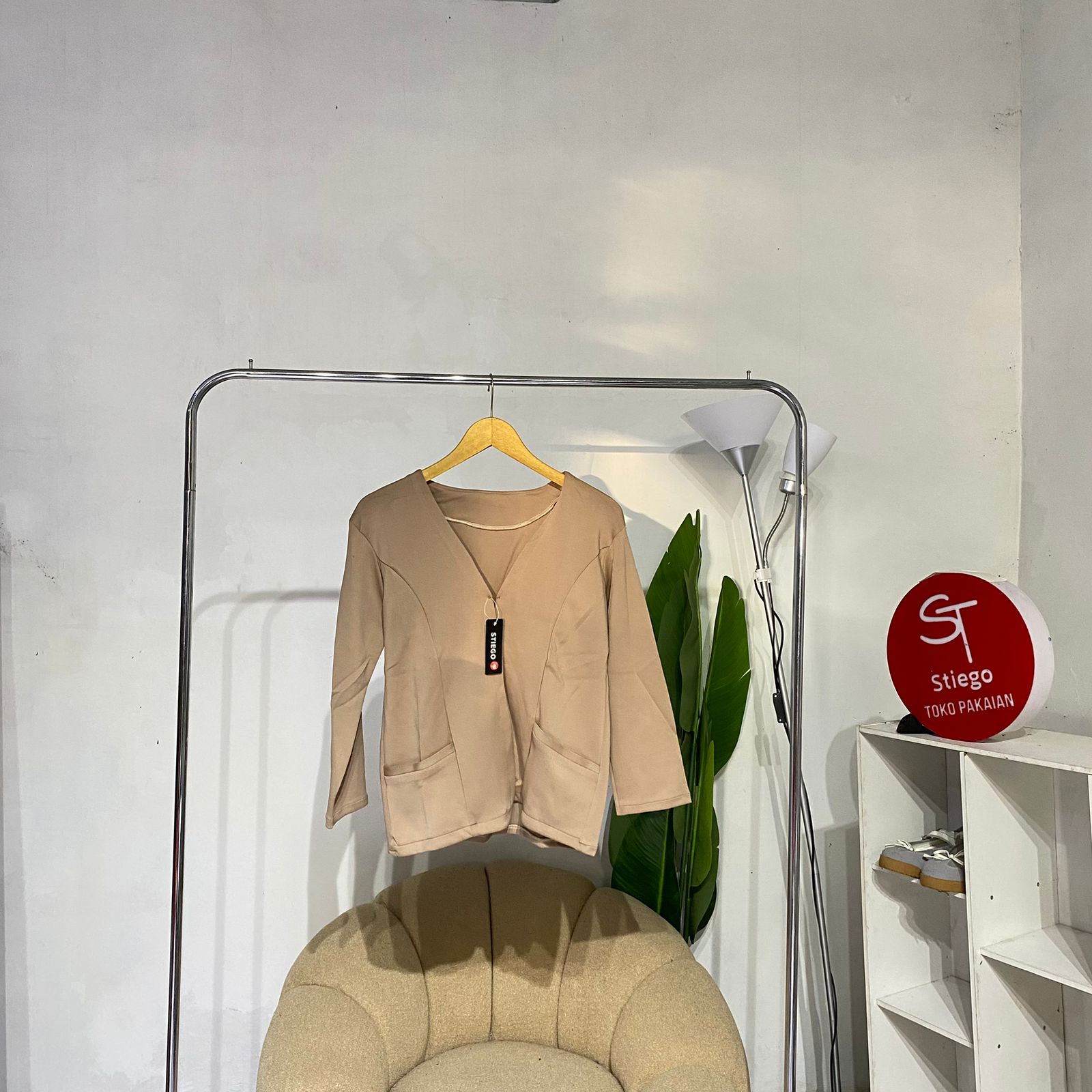 atasan  wanita blazer scruba
