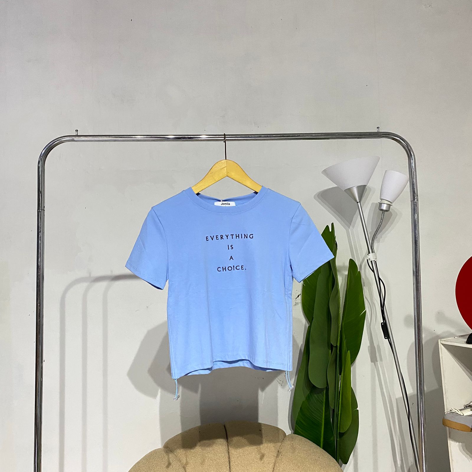Kaos jomila grapich lengan pendek