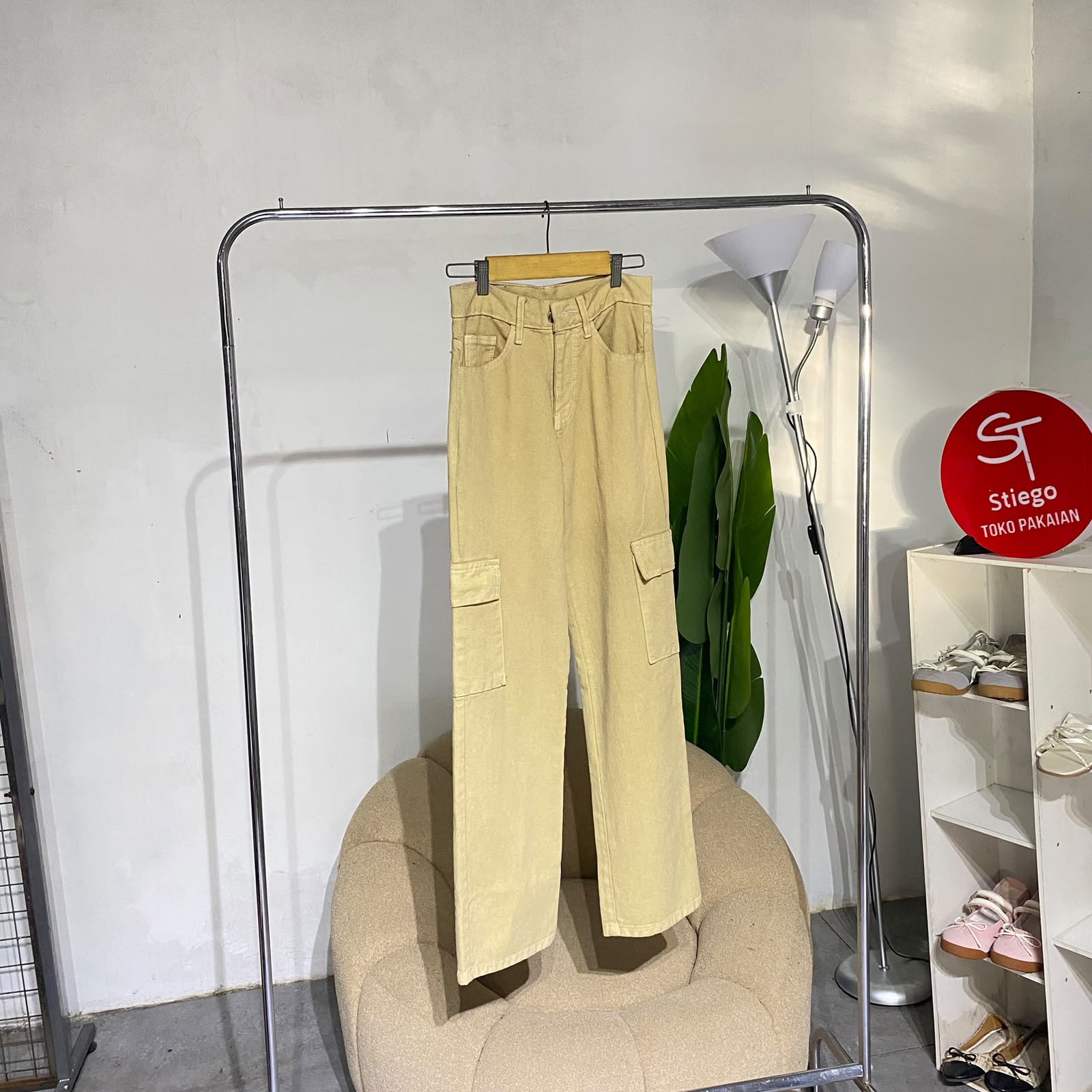 Celana wanita jeans cargo peanut   wanita