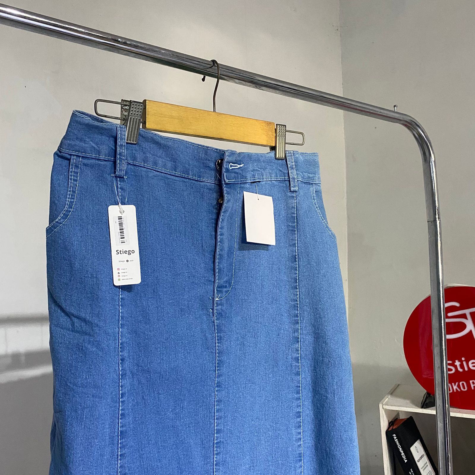 Rok jeans wanita malala duyung