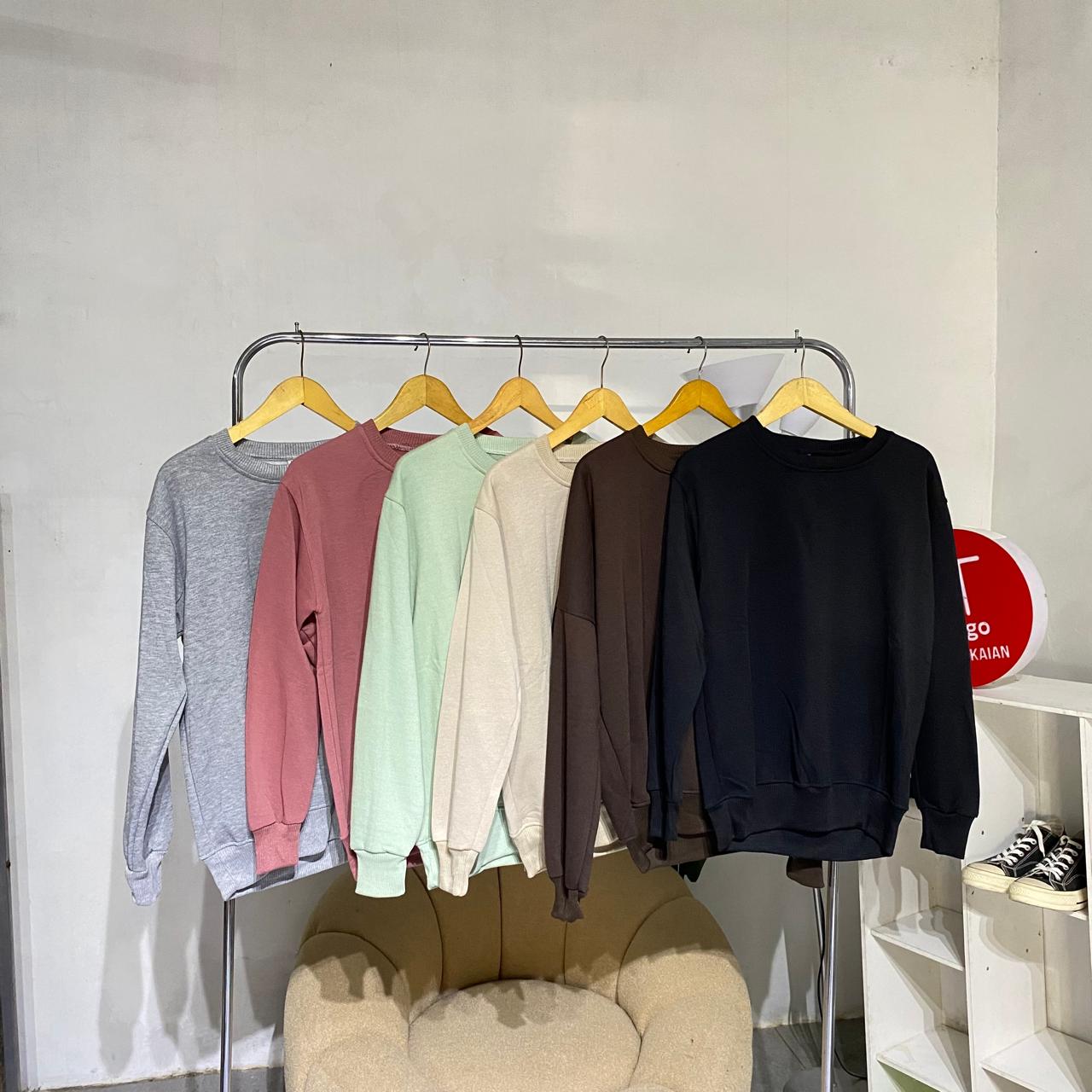 sweater crewneck polos pria