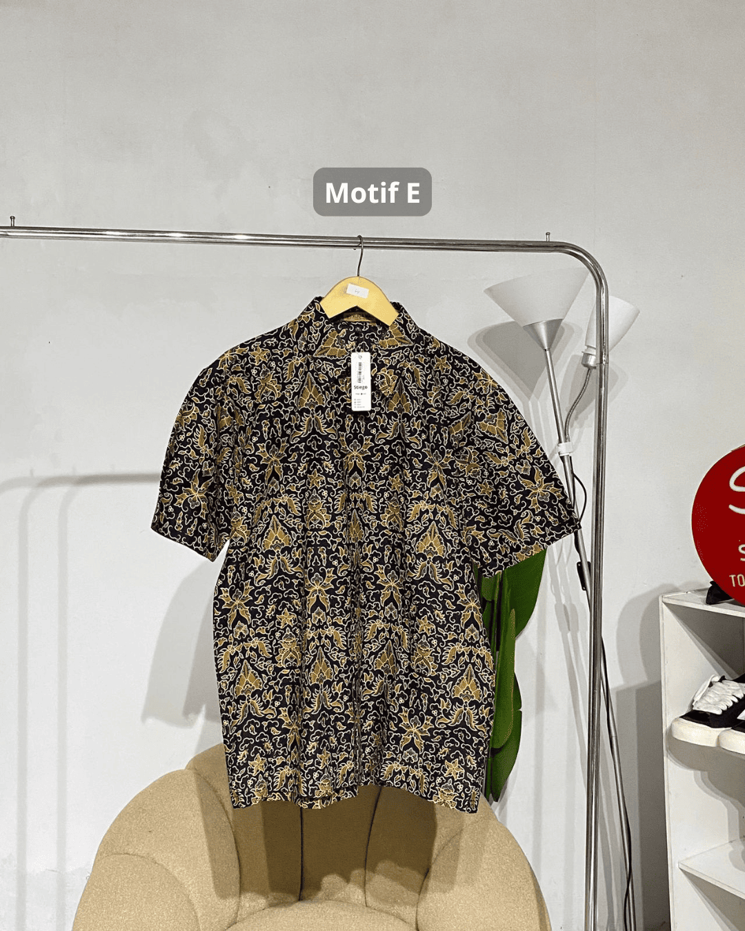 Kemeja batik lengan pendek pria  Kuda mas