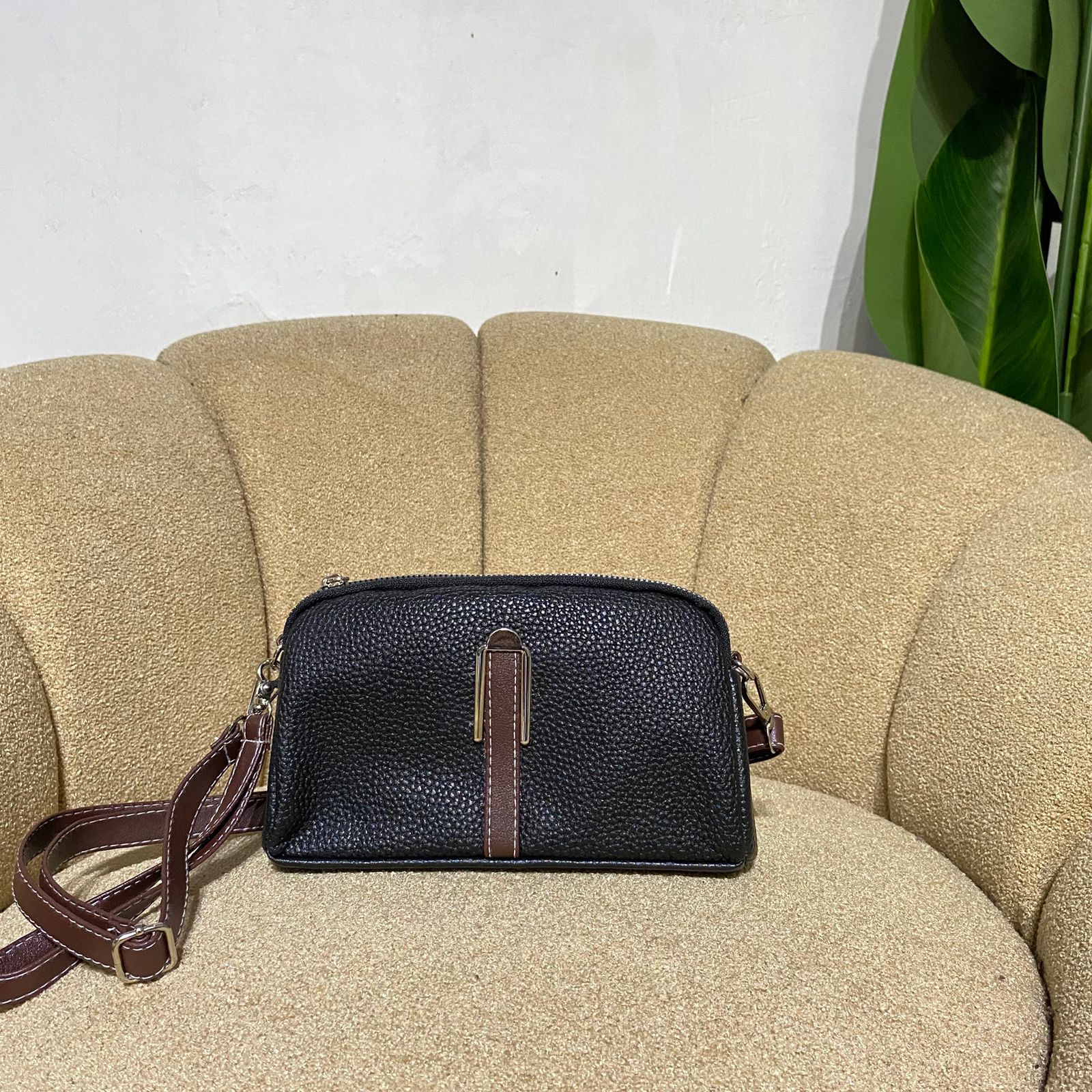 tas slempang eni