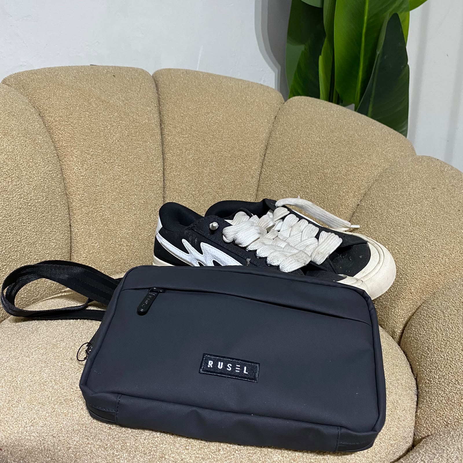 RUSEL CO - Handbag Aruna Lite Clutch Pria Tahan Air
