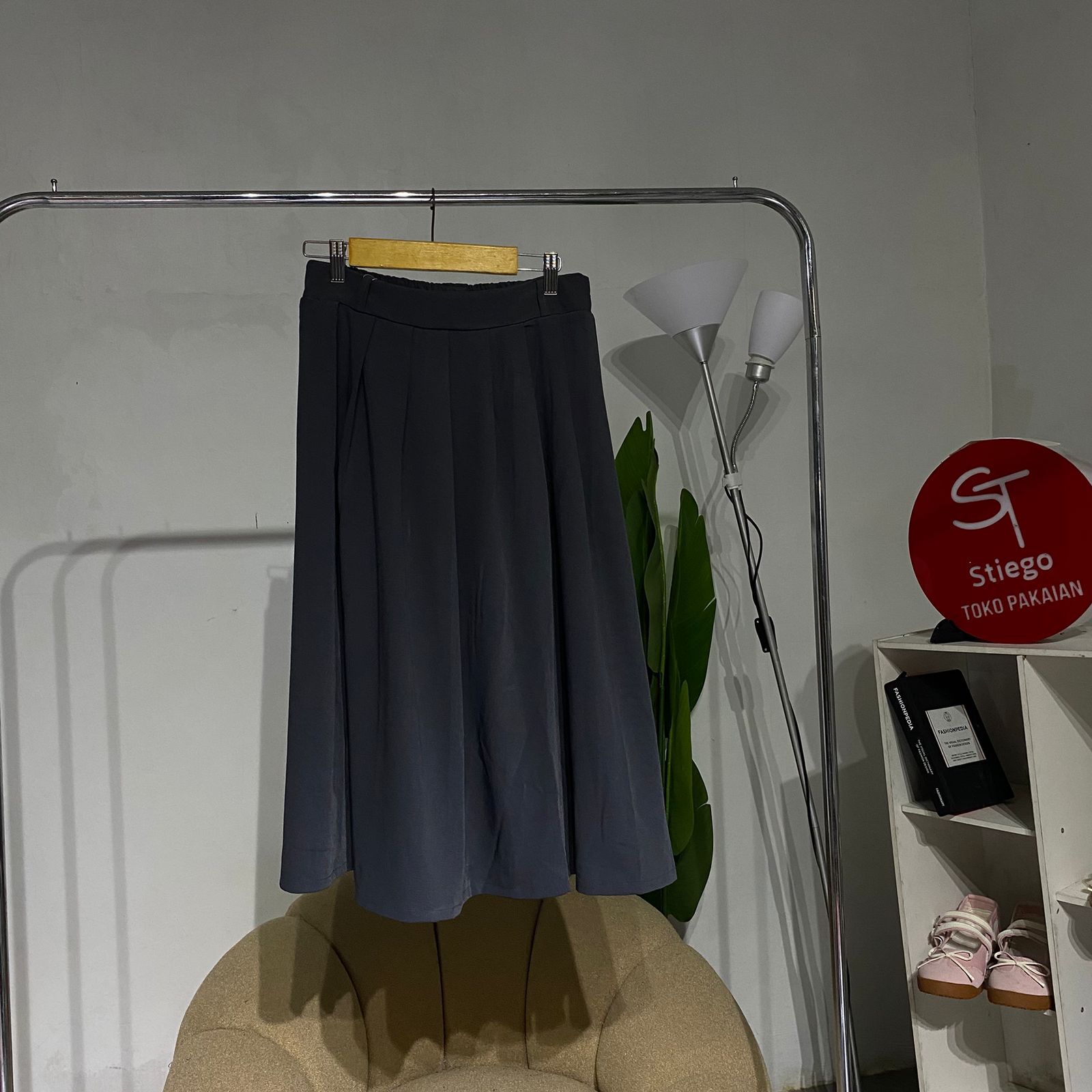 Rok wanita midi polos