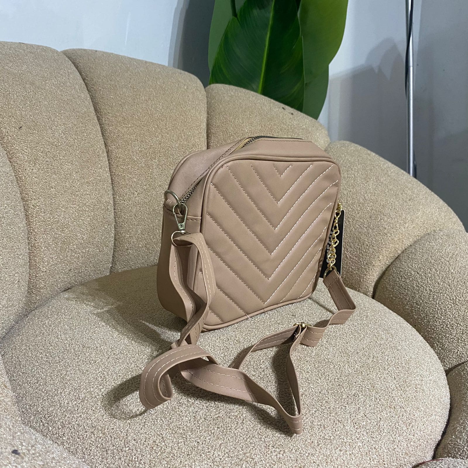 Tas selempang wanita motif Golizar