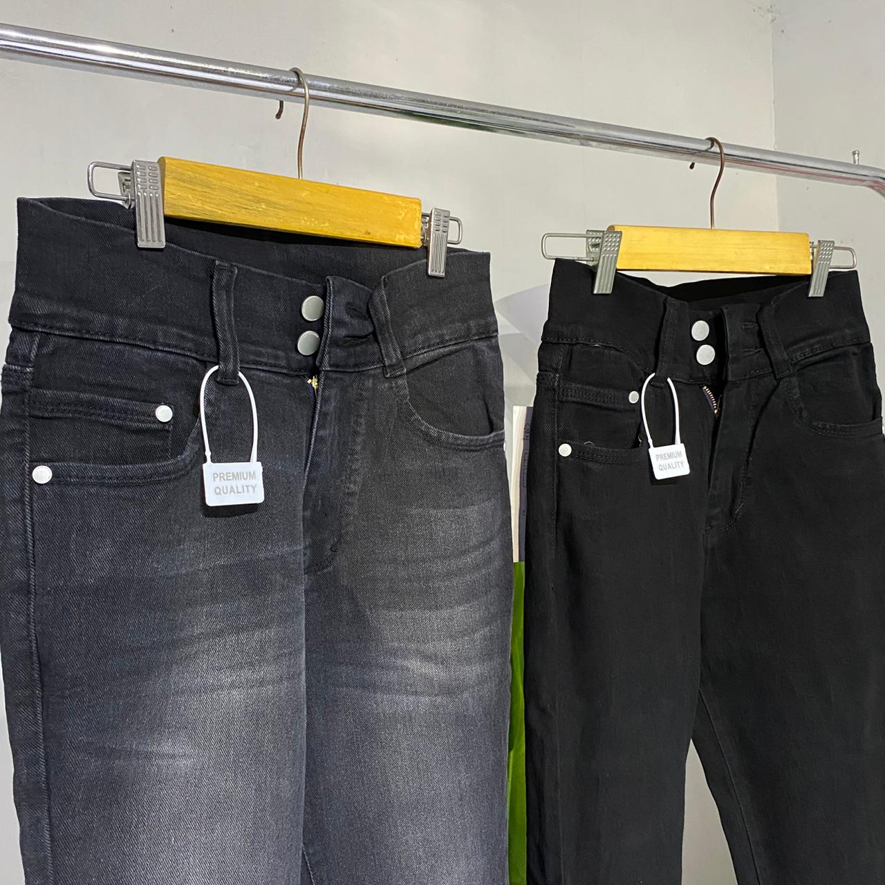 Celana jeans  wanita cutbray petite aspal 31-34