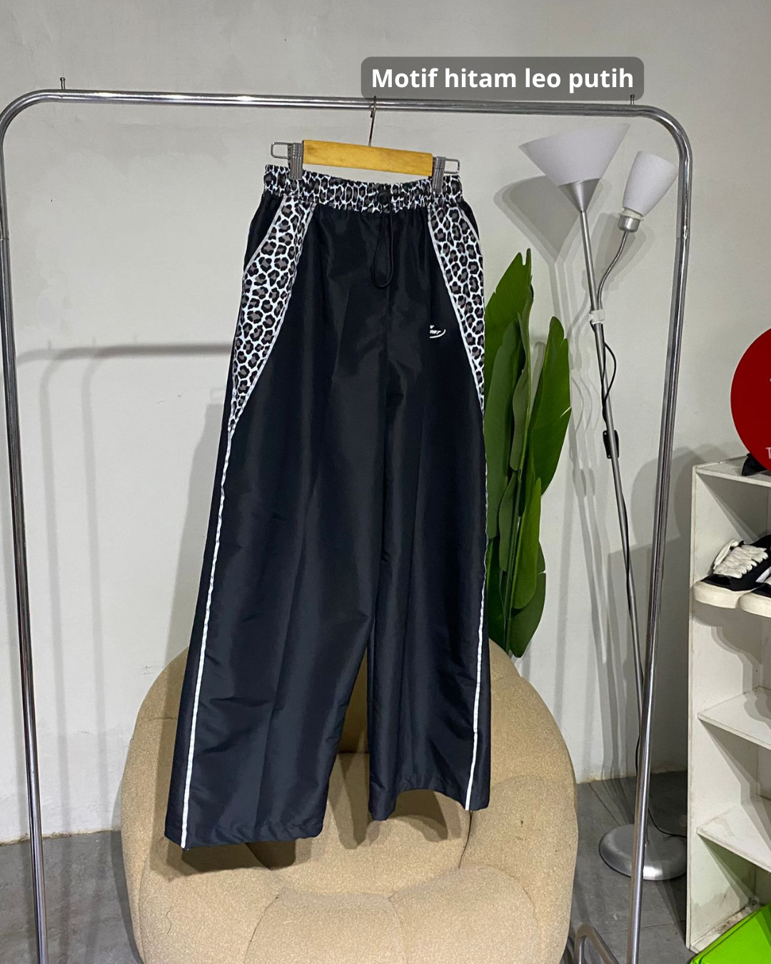 Celana leopard  Sport Baggy Pants Reflective Motif Leopard