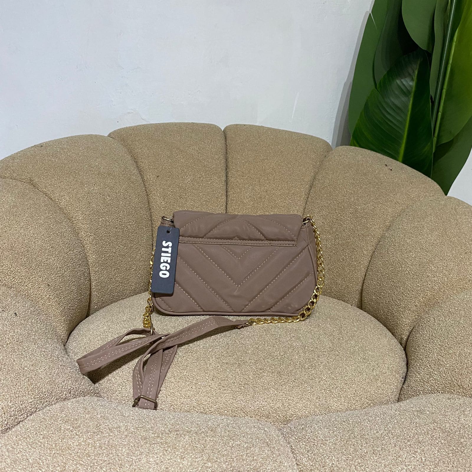 Tas slempang wanita motif Cetrine