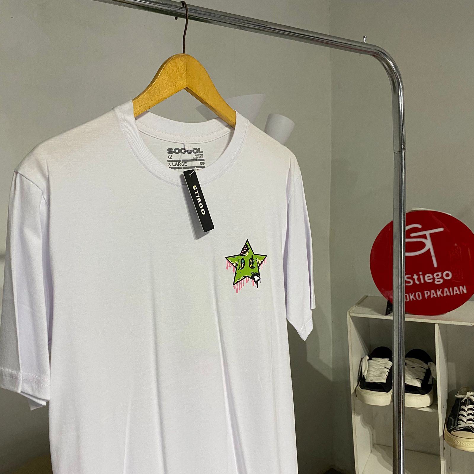 Atasan kaos seoccol pria lengan pendek