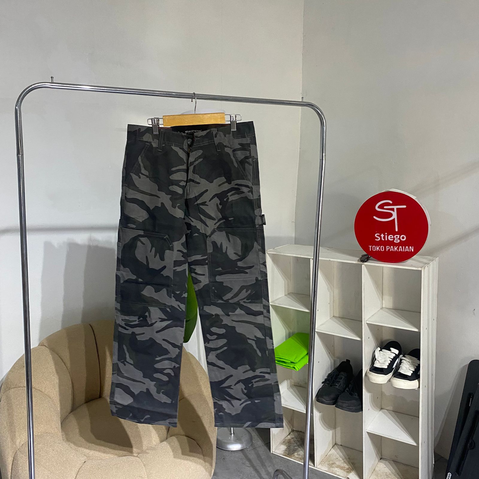 Celana pria loreng camo baggy