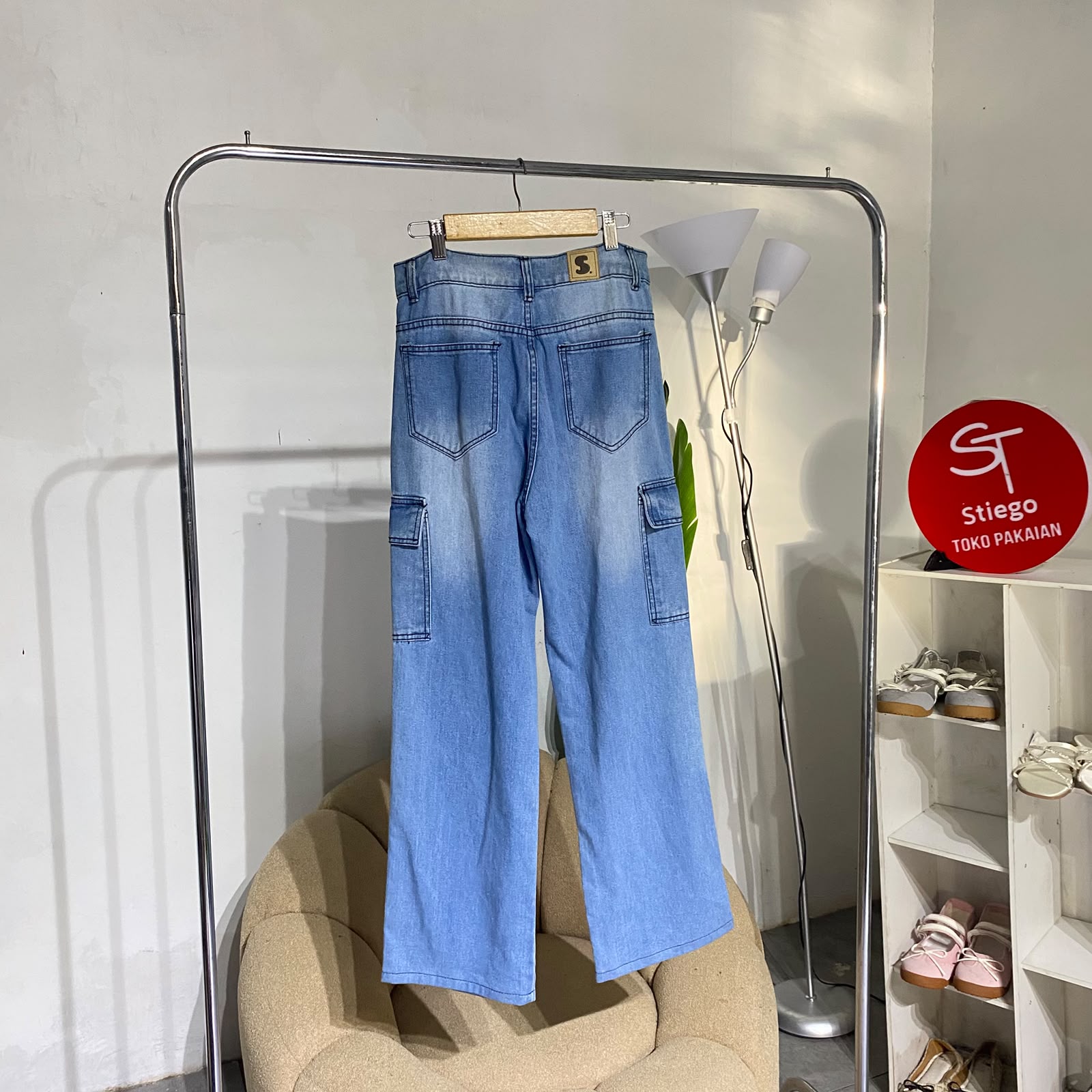 Celana wanita jeans snow blue whisker cargo   wanita