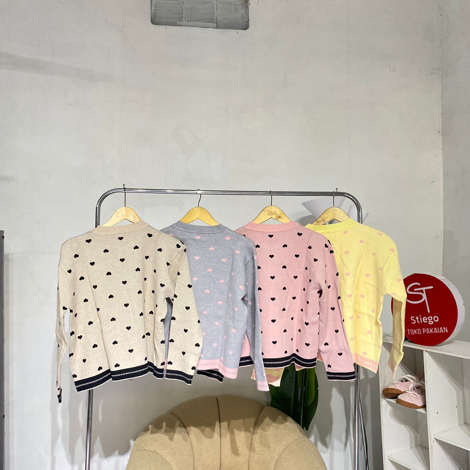 Atasan knit viola Crop Blouse Polkadot