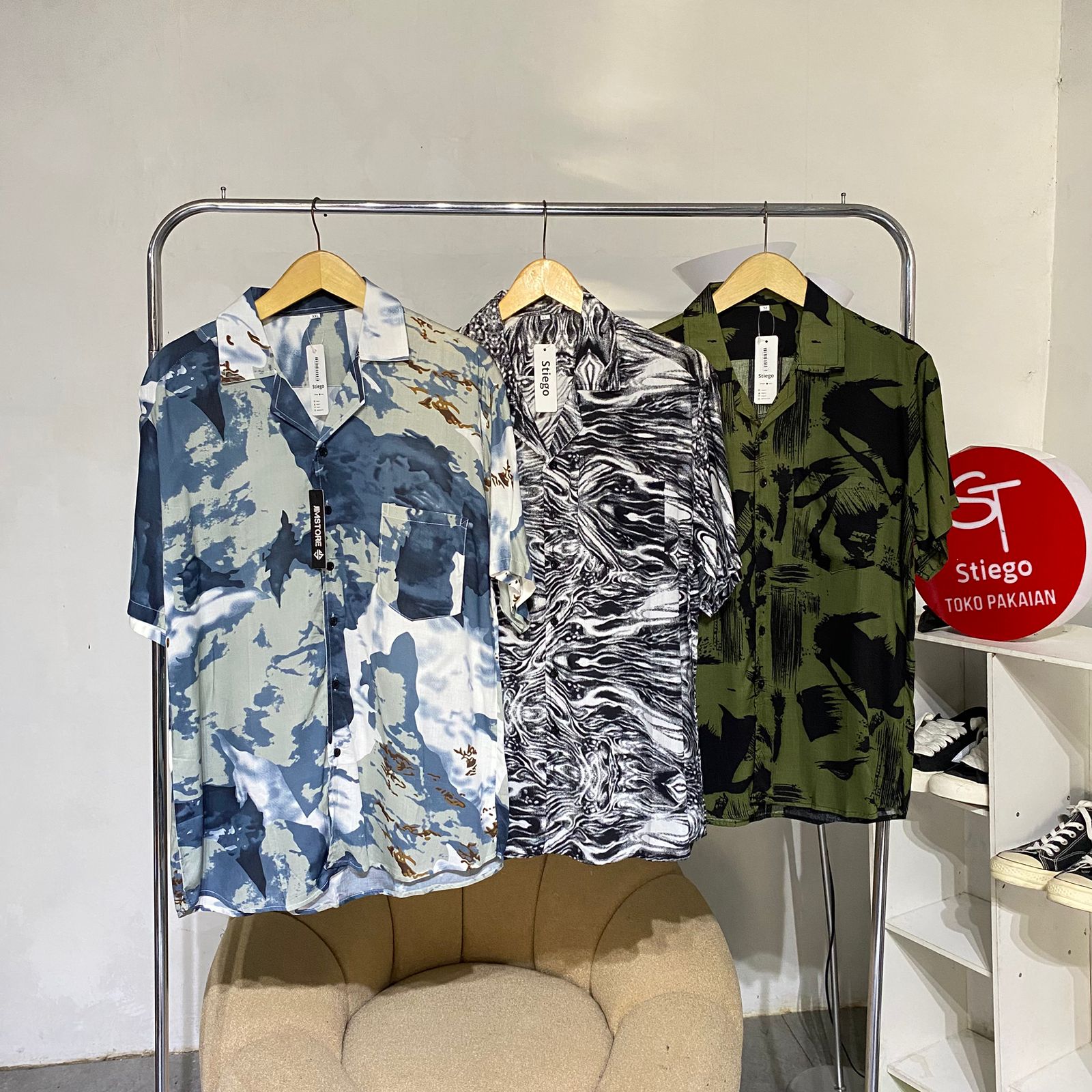 kemeja motif pria lengan pendek