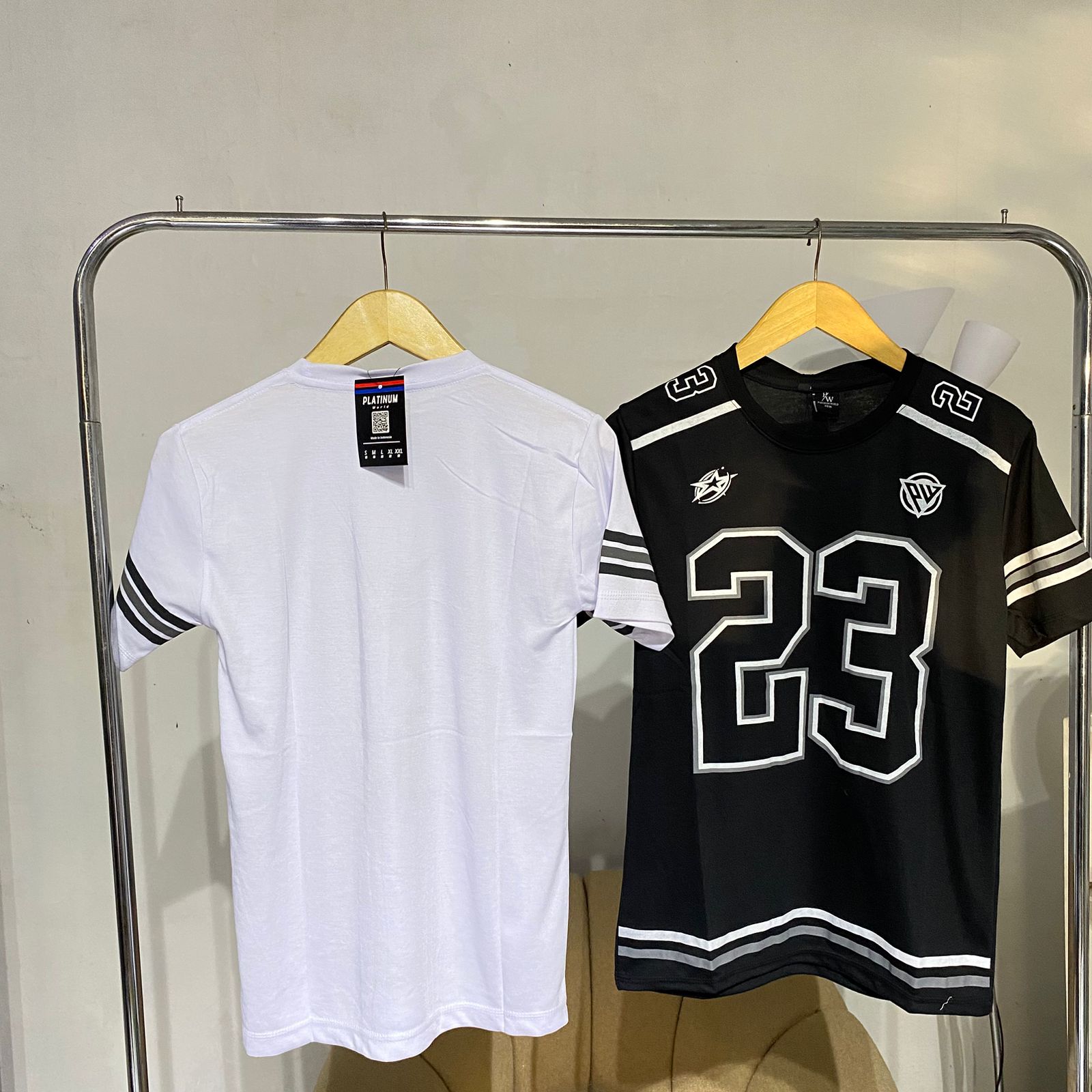 kaos platinum word pria