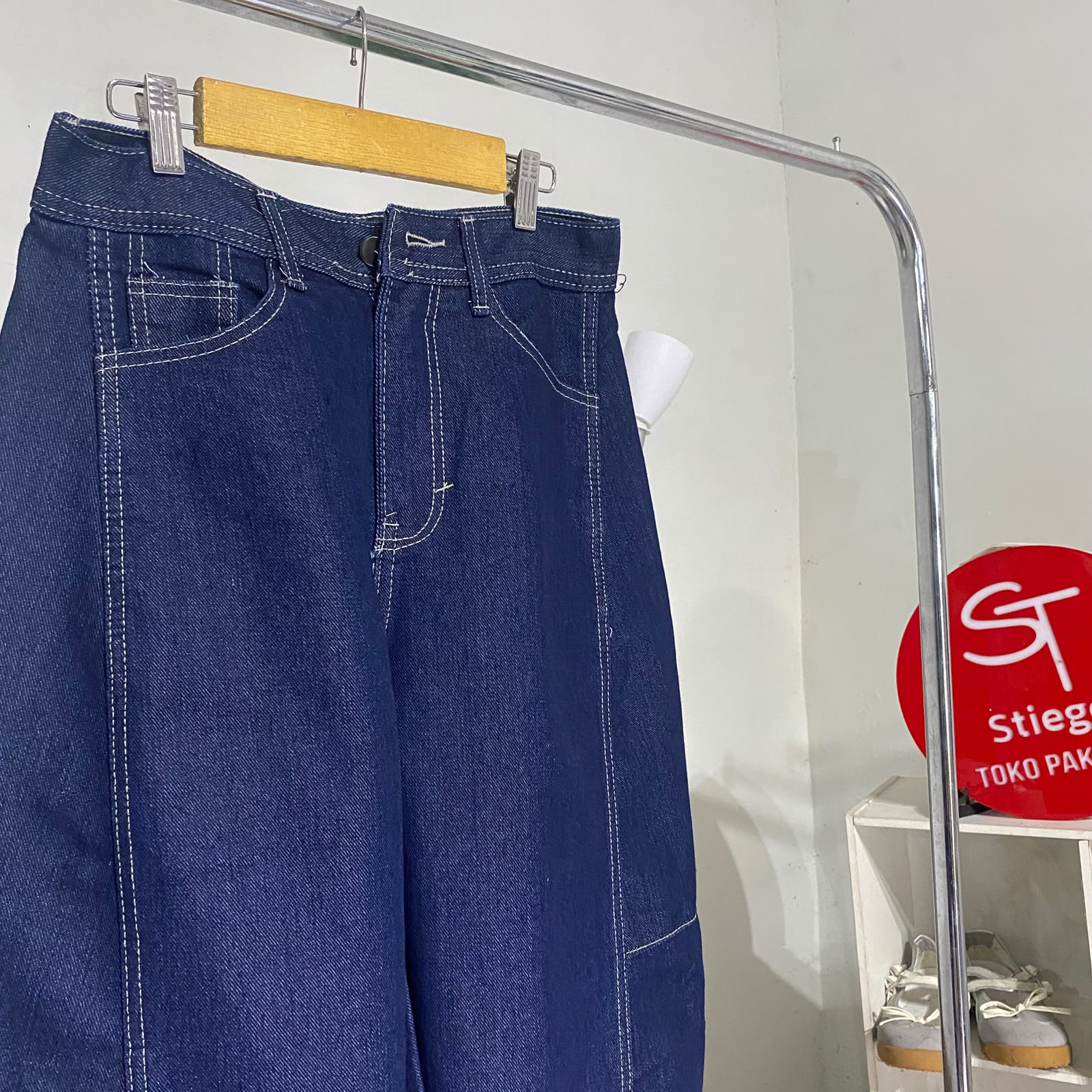 celana wanita jeans Barrel denim