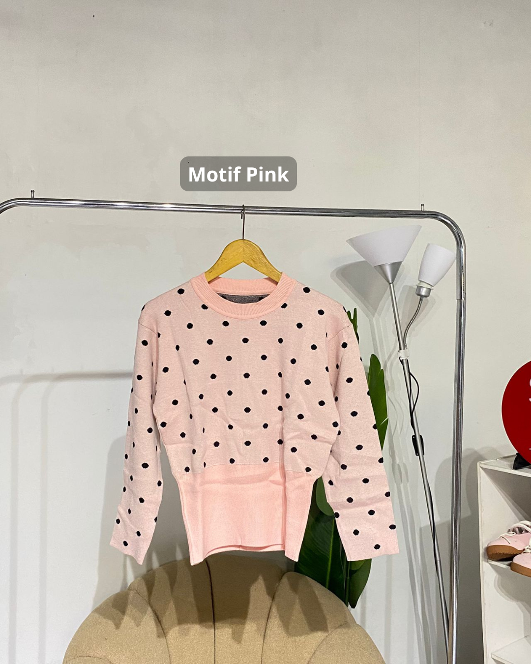 Atasan knit Reynata Crop Blouse Polkadot